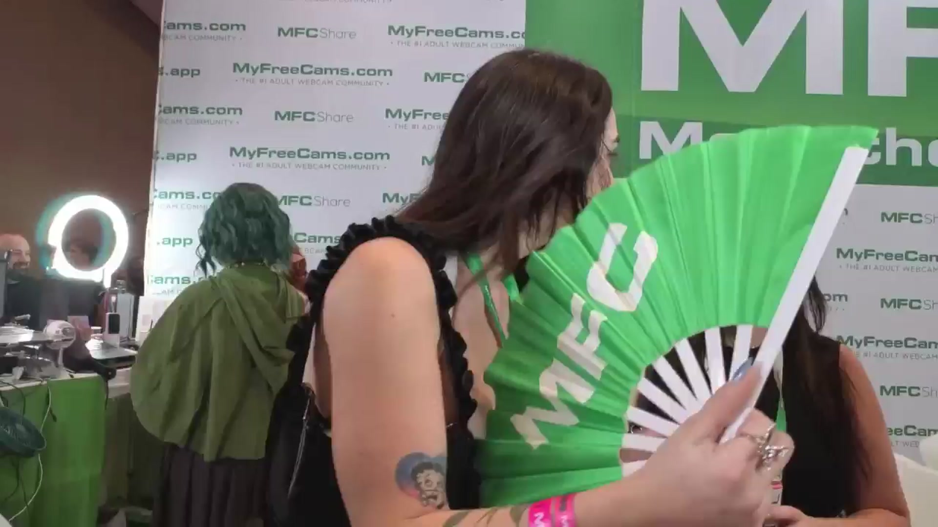 Gallery image thumbnail from Itsivyblue's myfreecams stream on, 01/23/2026, 03:43 image 4 of 20