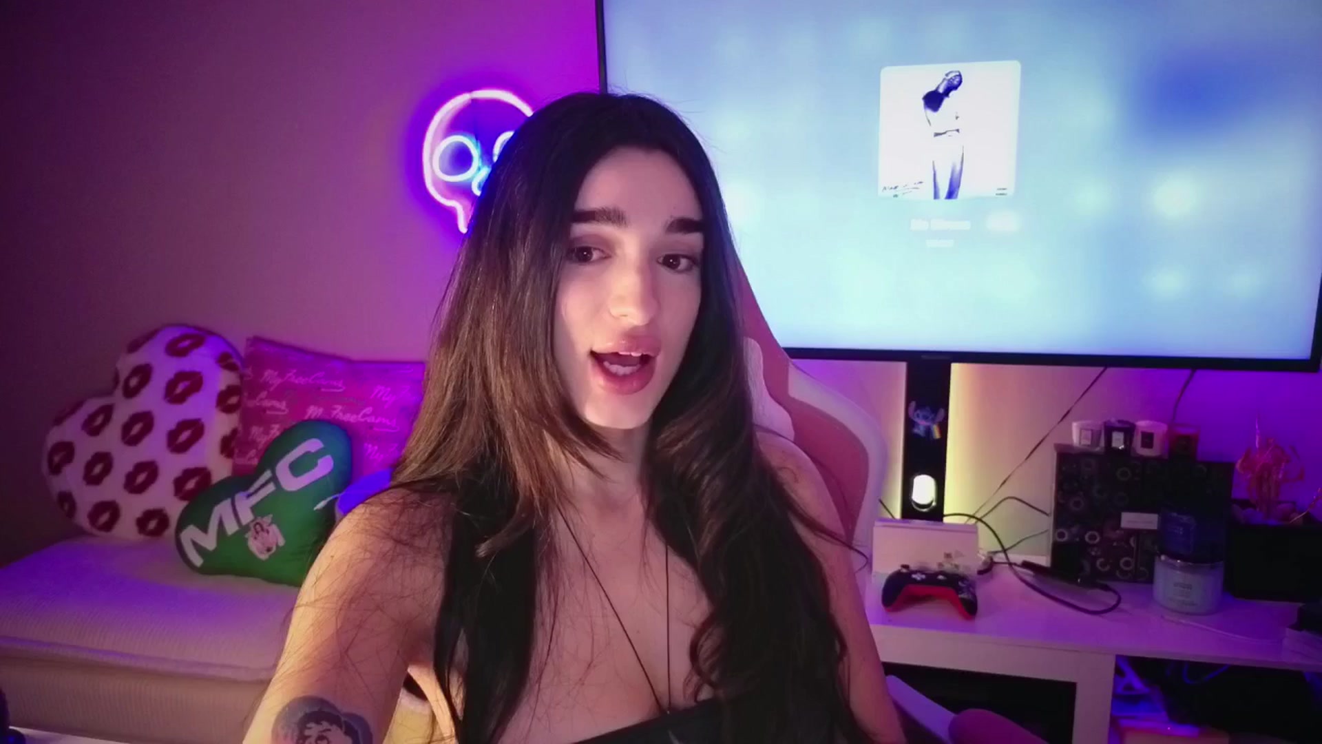 Gallery image thumbnail from Itsivyblue's myfreecams stream on, 01/31/2026, 05:48 image 8 of 20