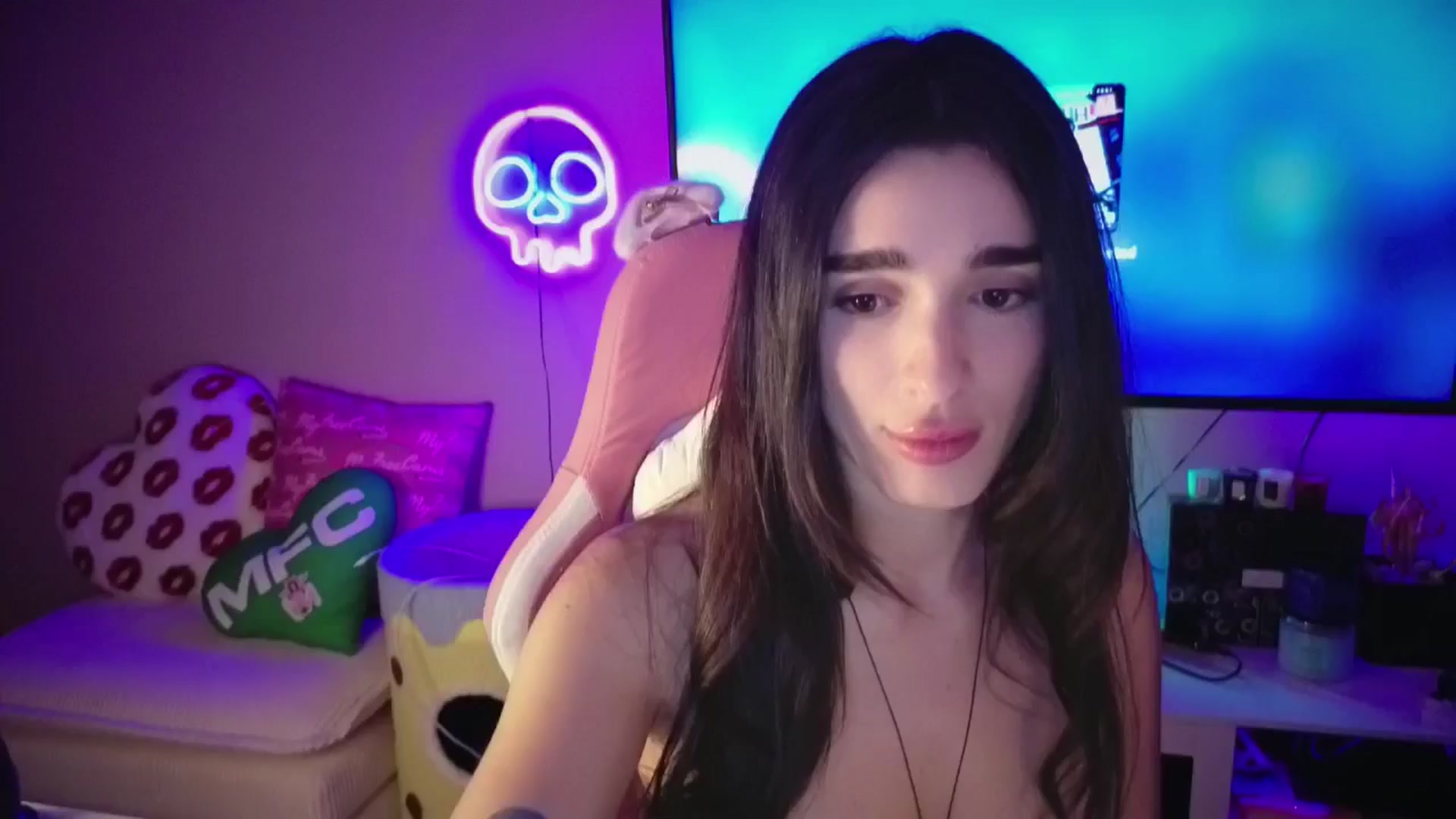 Gallery image thumbnail from Itsivyblue's myfreecams stream on, 01/31/2026, 05:48 image 18 of 20