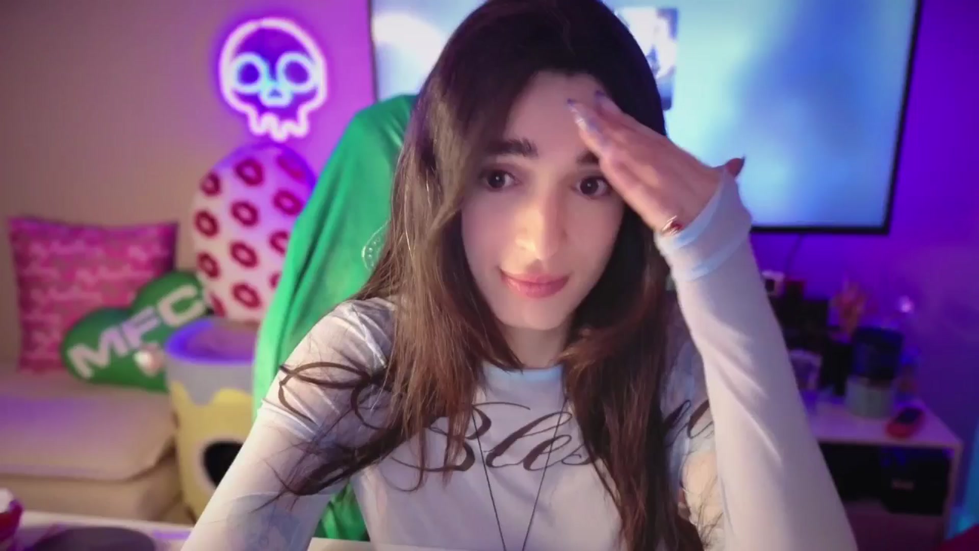 Gallery image thumbnail from Itsivyblue's myfreecams stream on, 02/01/2026, 05:01 image 13 of 20