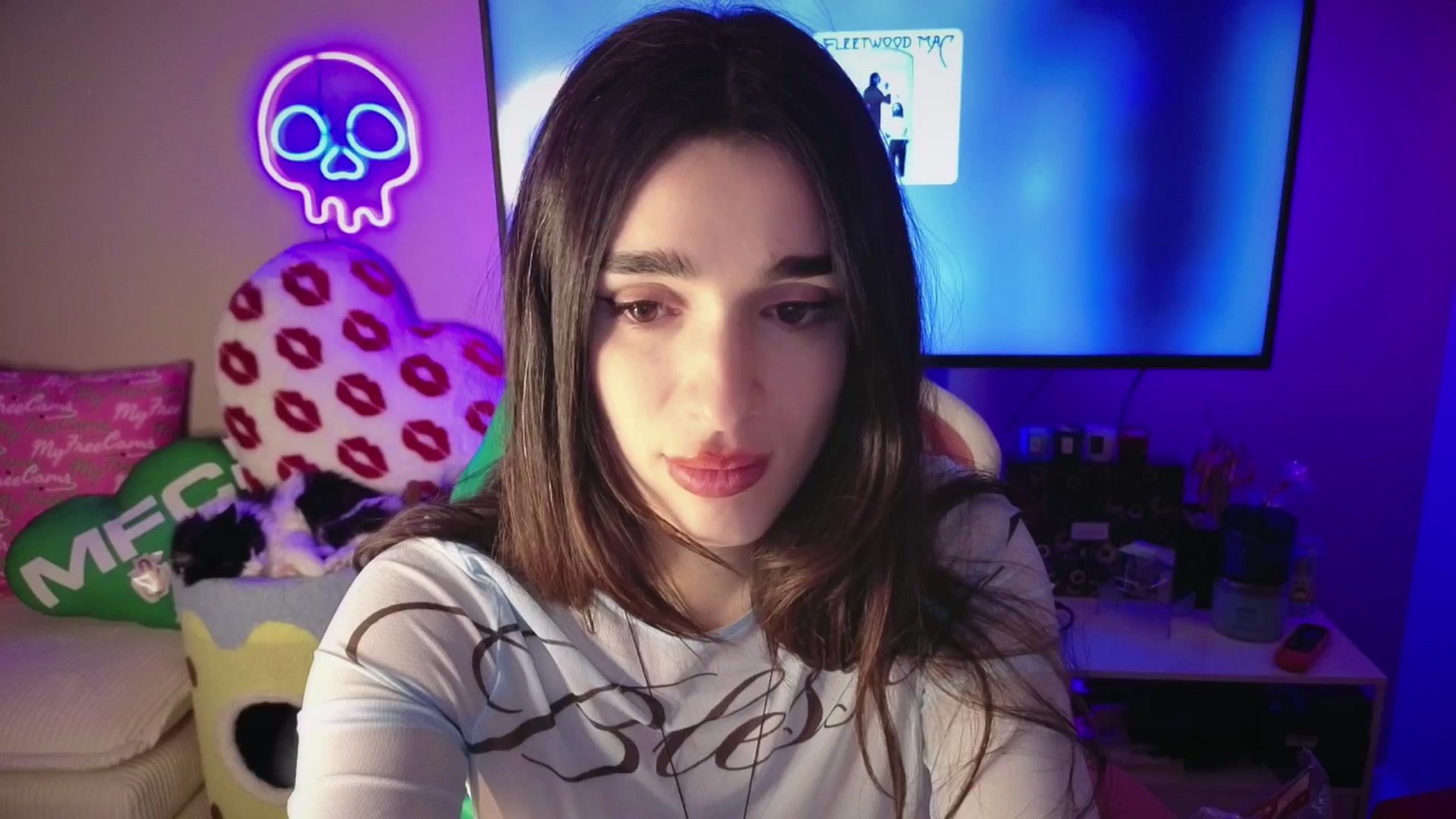 Gallery image thumbnail from Itsivyblue's myfreecams stream on, 02/01/2026, 07:07 image 18 of 20