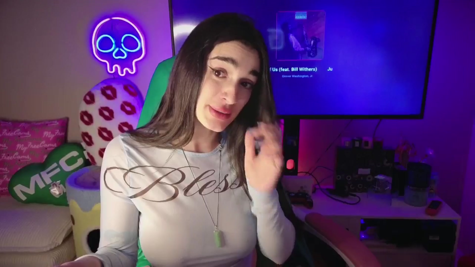 Gallery image thumbnail from Itsivyblue's myfreecams stream on, 02/01/2026, 07:57 image 8 of 20