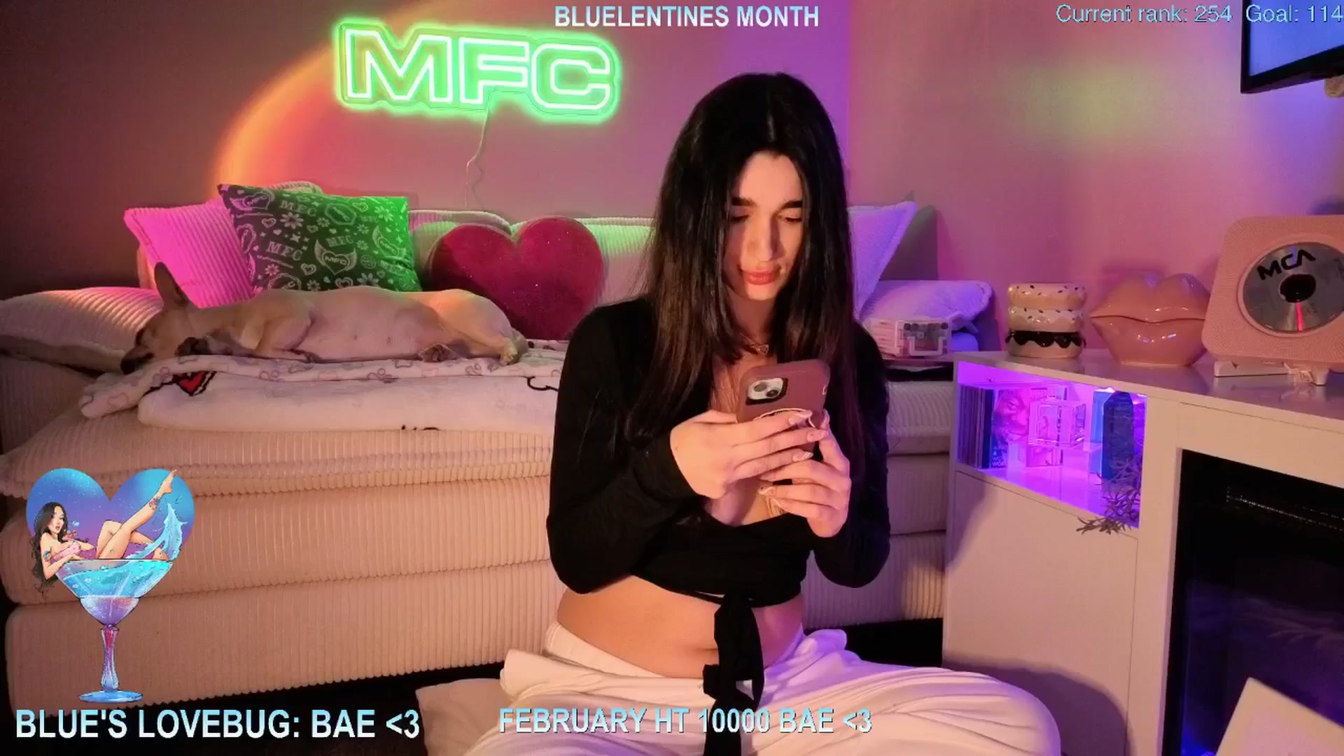 Gallery image thumbnail from Itsivyblue's myfreecams stream on, 02/25/2026, 04:36 image 16 of 20