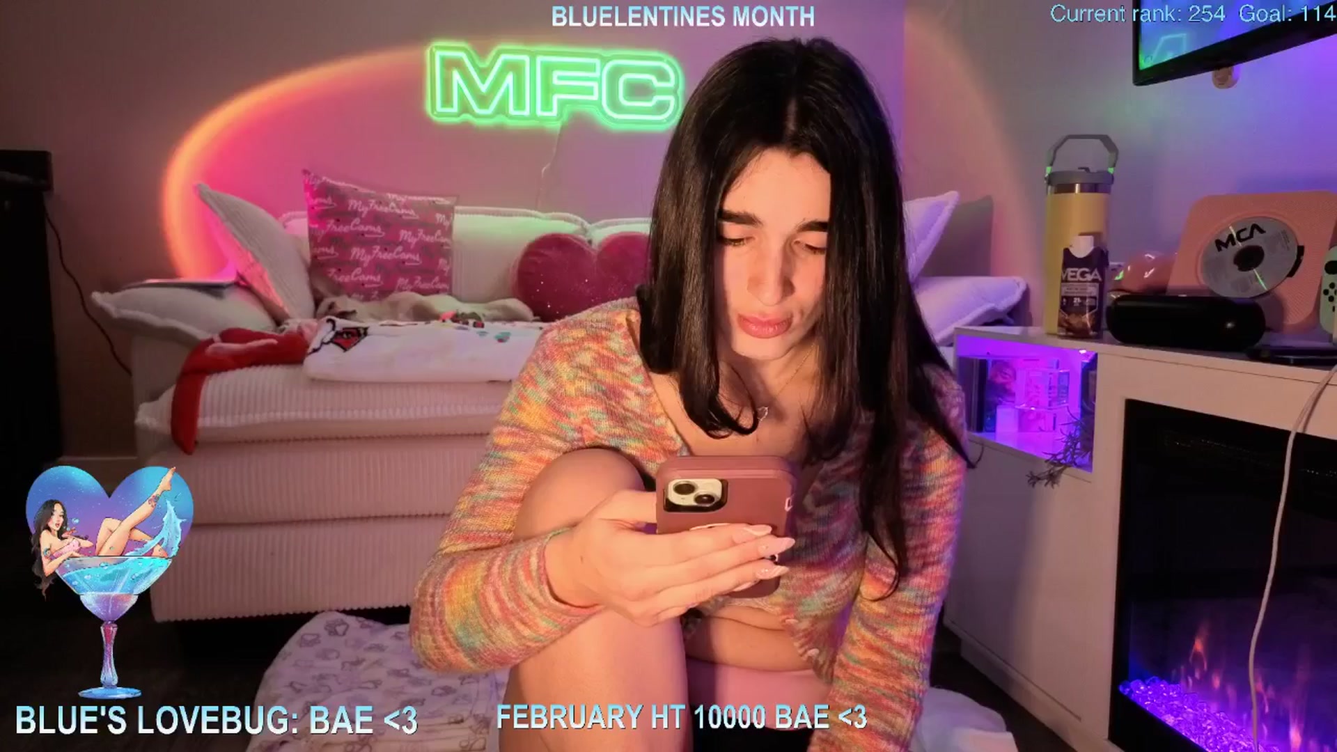 Gallery image thumbnail from Itsivyblue's myfreecams stream on, 02/25/2026, 15:23 image 14 of 20