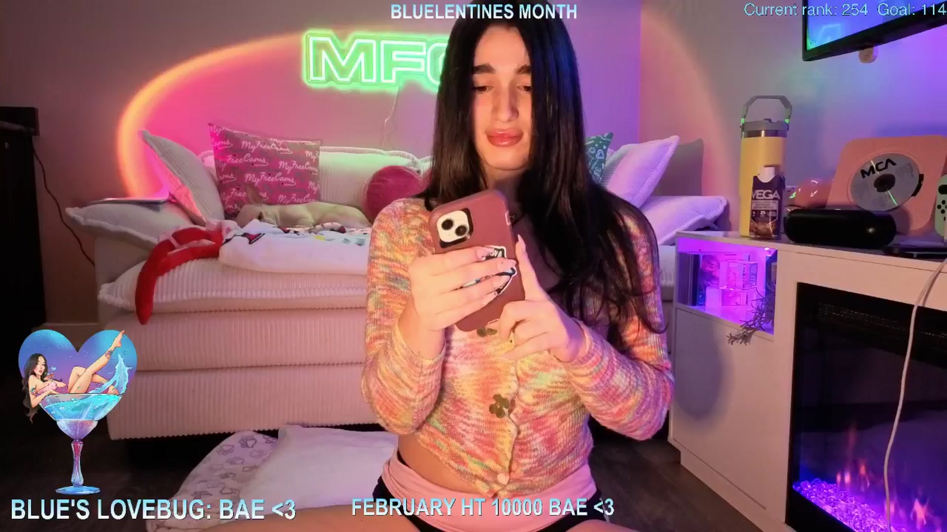 Gallery image thumbnail from Itsivyblue's myfreecams stream on, 02/25/2026, 15:23 image 2 of 20