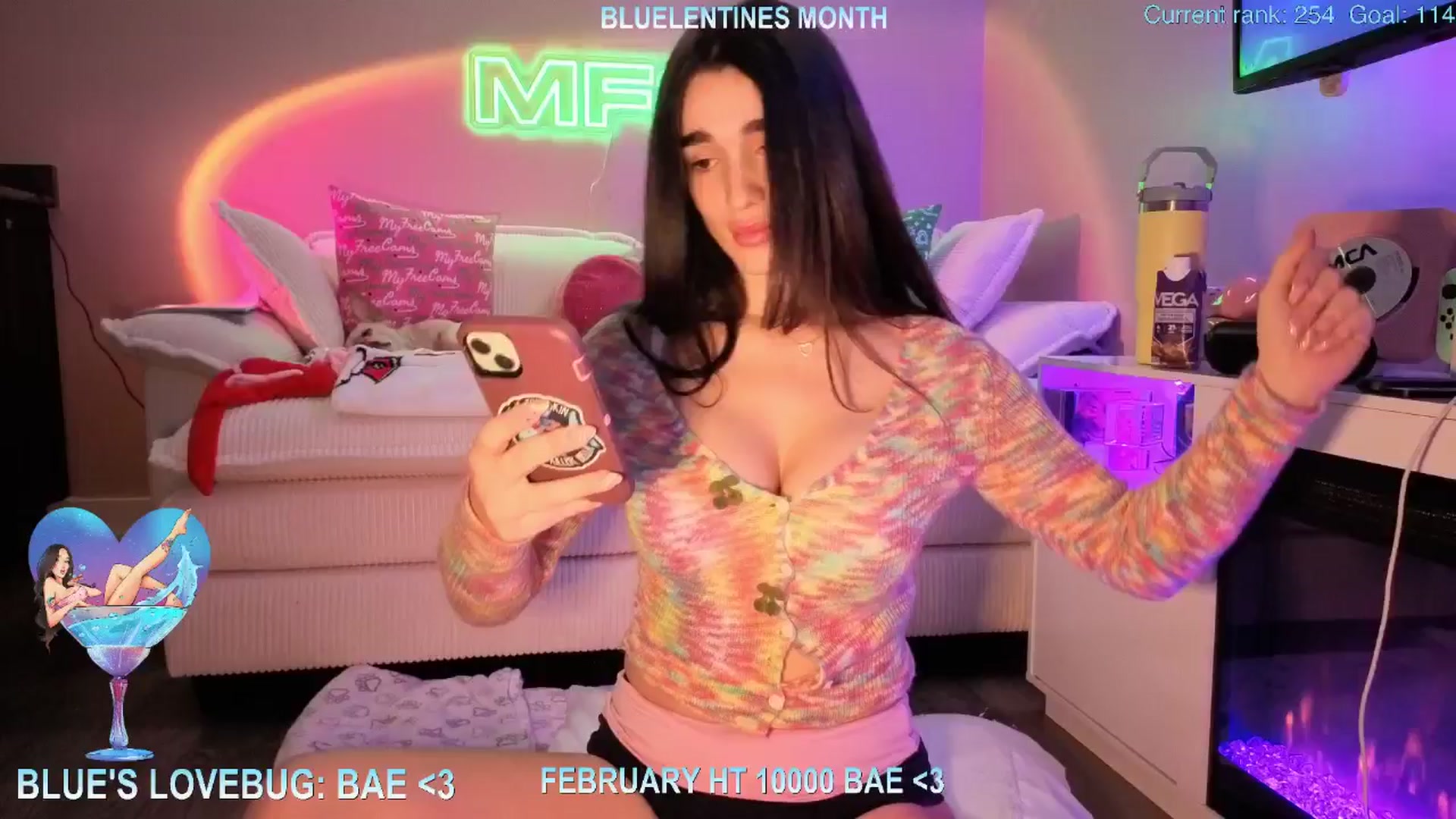 Gallery image thumbnail from Itsivyblue's myfreecams stream on, 02/25/2026, 15:23 image 7 of 20