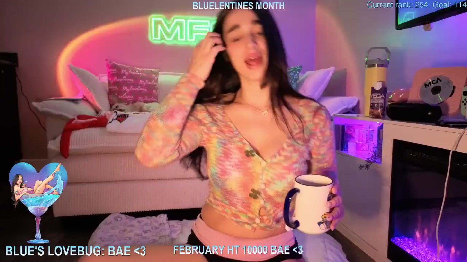 Gallery image thumbnail from Itsivyblue's myfreecams stream on, 02/25/2026, 15:23 image 9 of 20