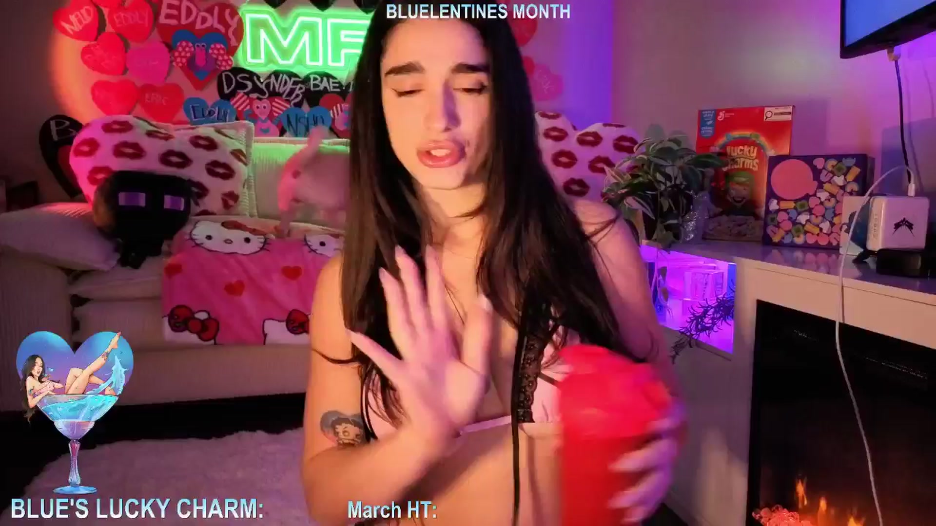 Gallery image thumbnail from Itsivyblue's myfreecams stream on, 03/01/2026, 13:09 image 5 of 20