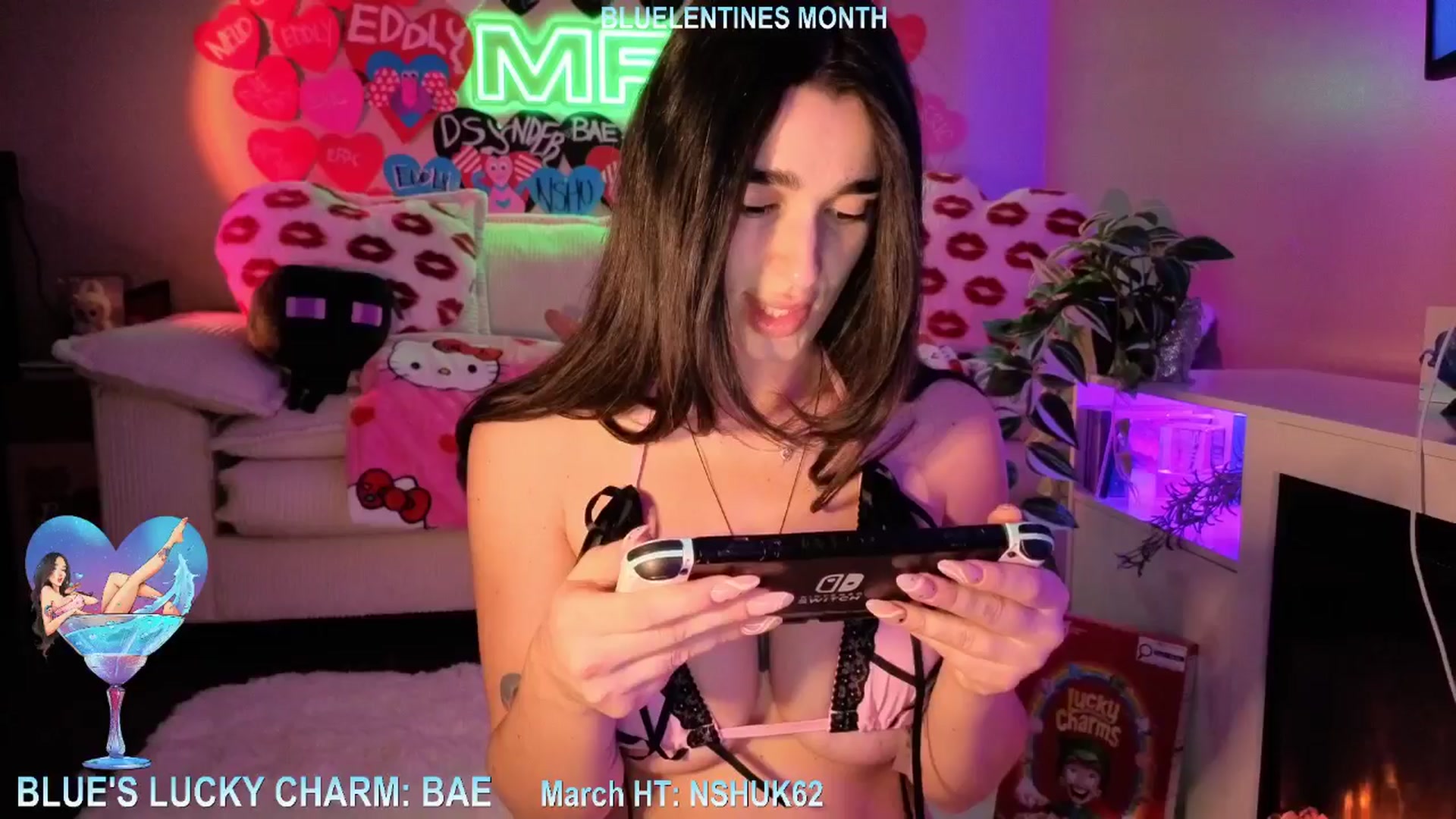Gallery image thumbnail from Itsivyblue's myfreecams stream on, 03/01/2026, 13:09 image 8 of 20