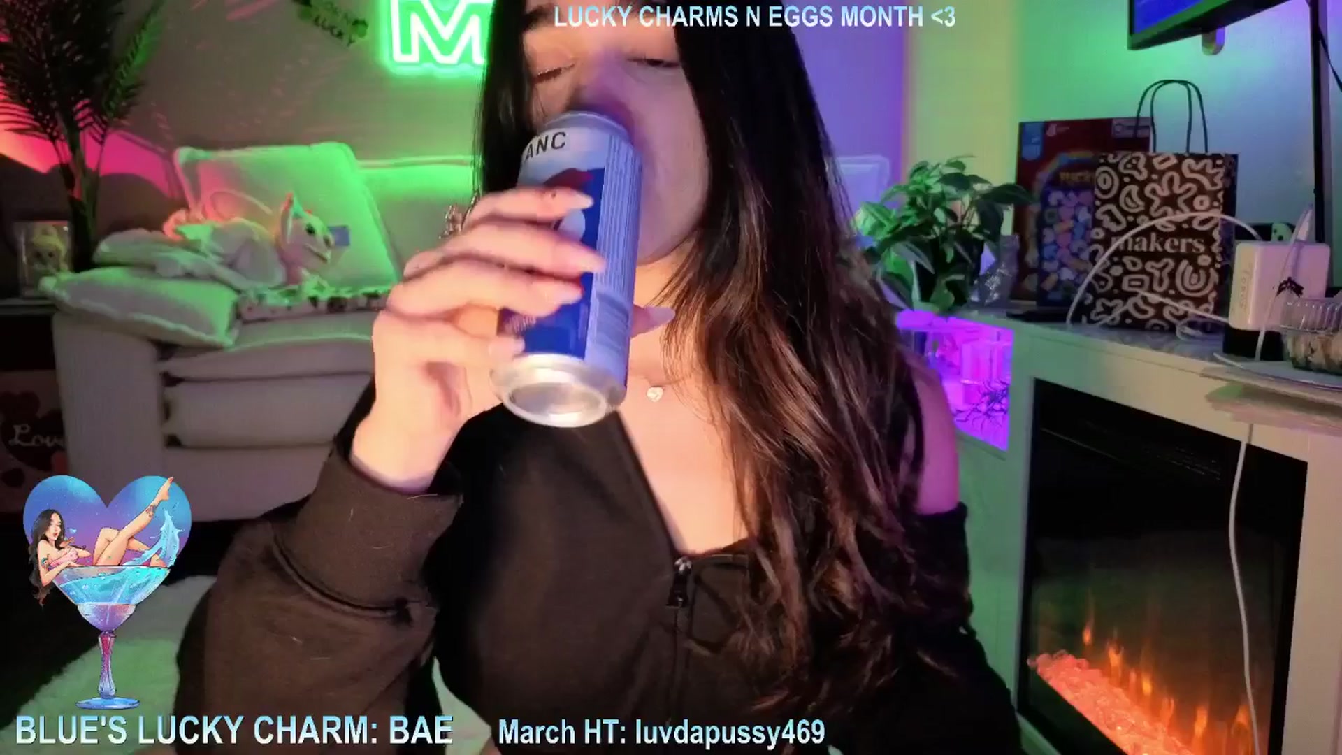 Gallery image thumbnail from Itsivyblue's myfreecams stream on, 03/06/2026, 05:22 image 6 of 20