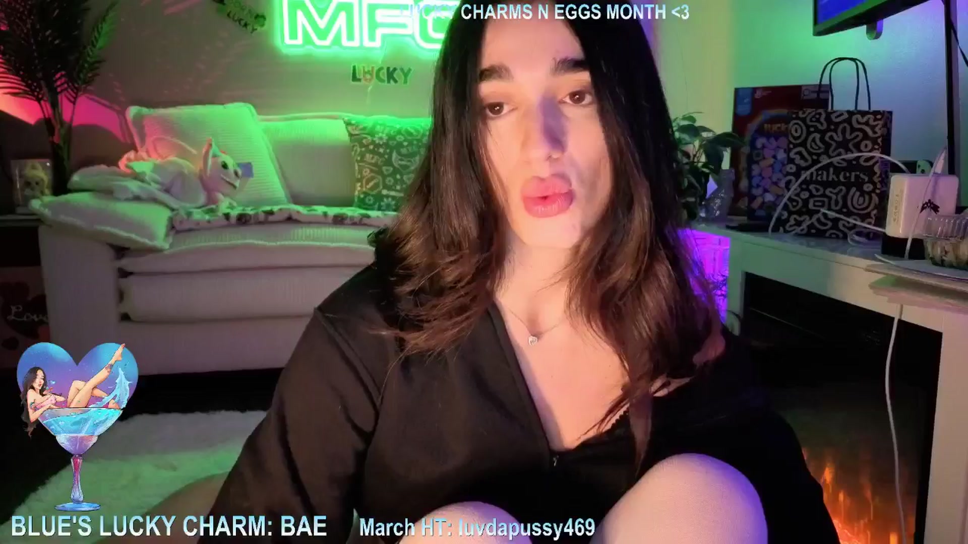 Gallery image thumbnail from Itsivyblue's myfreecams stream on, 03/06/2026, 05:22 image 8 of 20