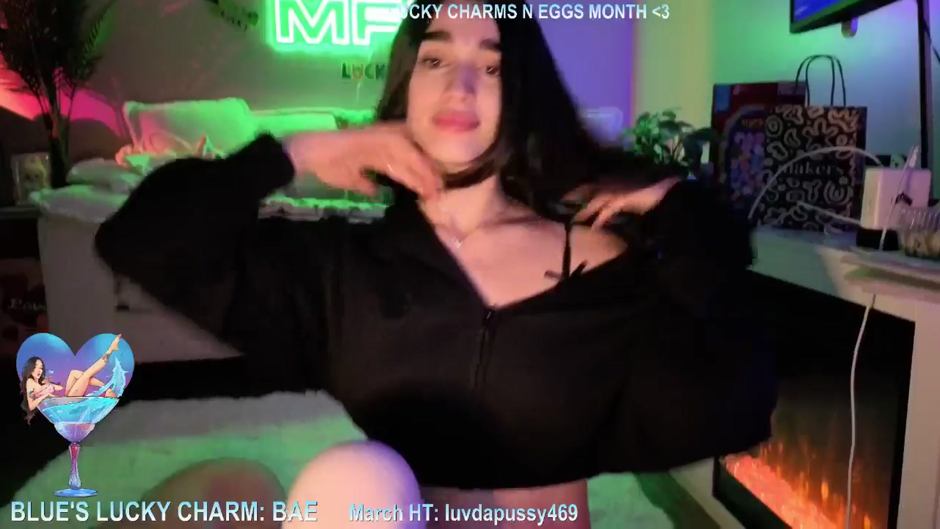 Gallery image thumbnail from Itsivyblue's myfreecams stream on, 03/06/2026, 05:22 image 3 of 20