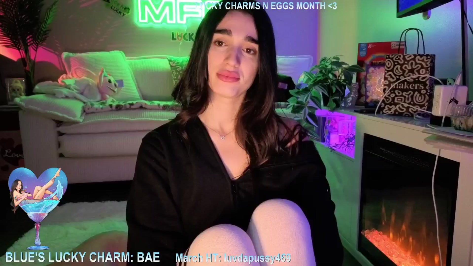 Gallery image thumbnail from Itsivyblue's myfreecams stream on, 03/06/2026, 05:22 image 11 of 20