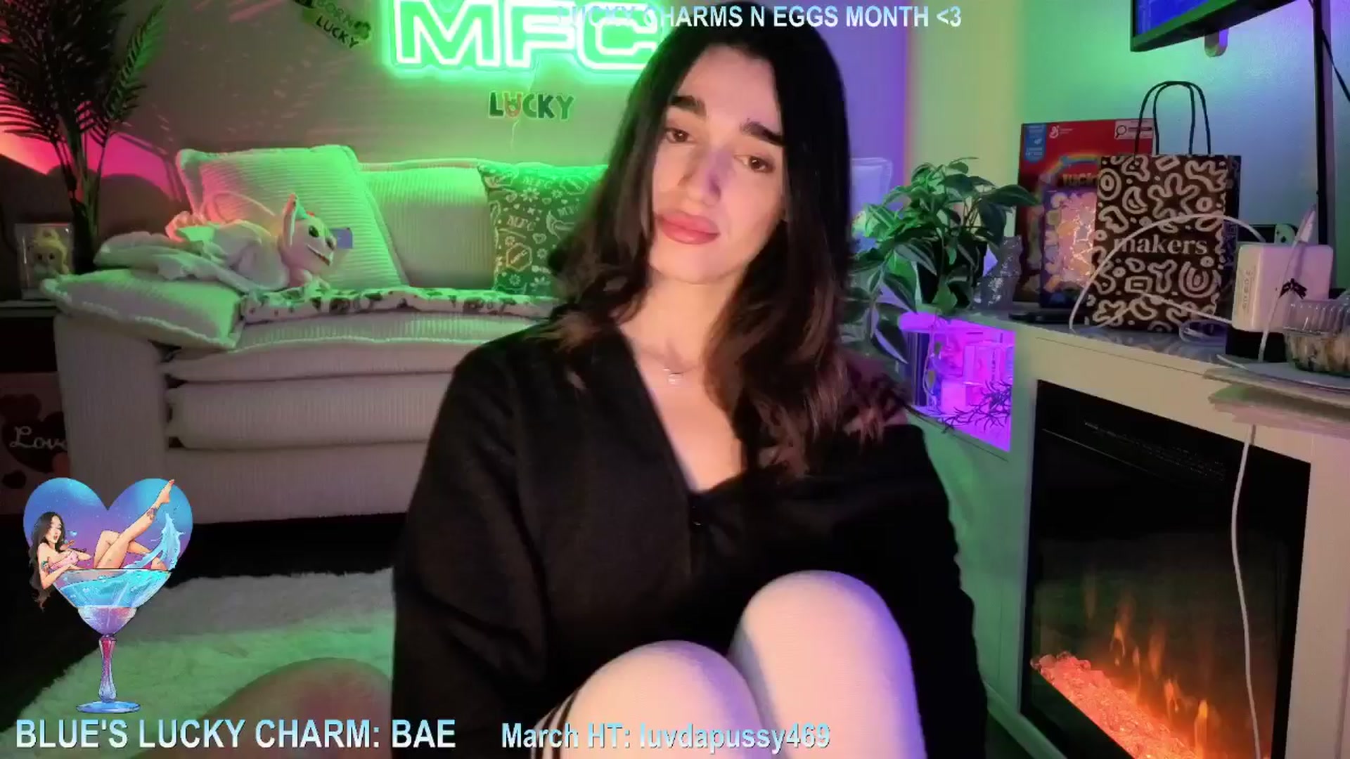 Gallery image thumbnail from Itsivyblue's myfreecams stream on, 03/06/2026, 05:22 image 12 of 20