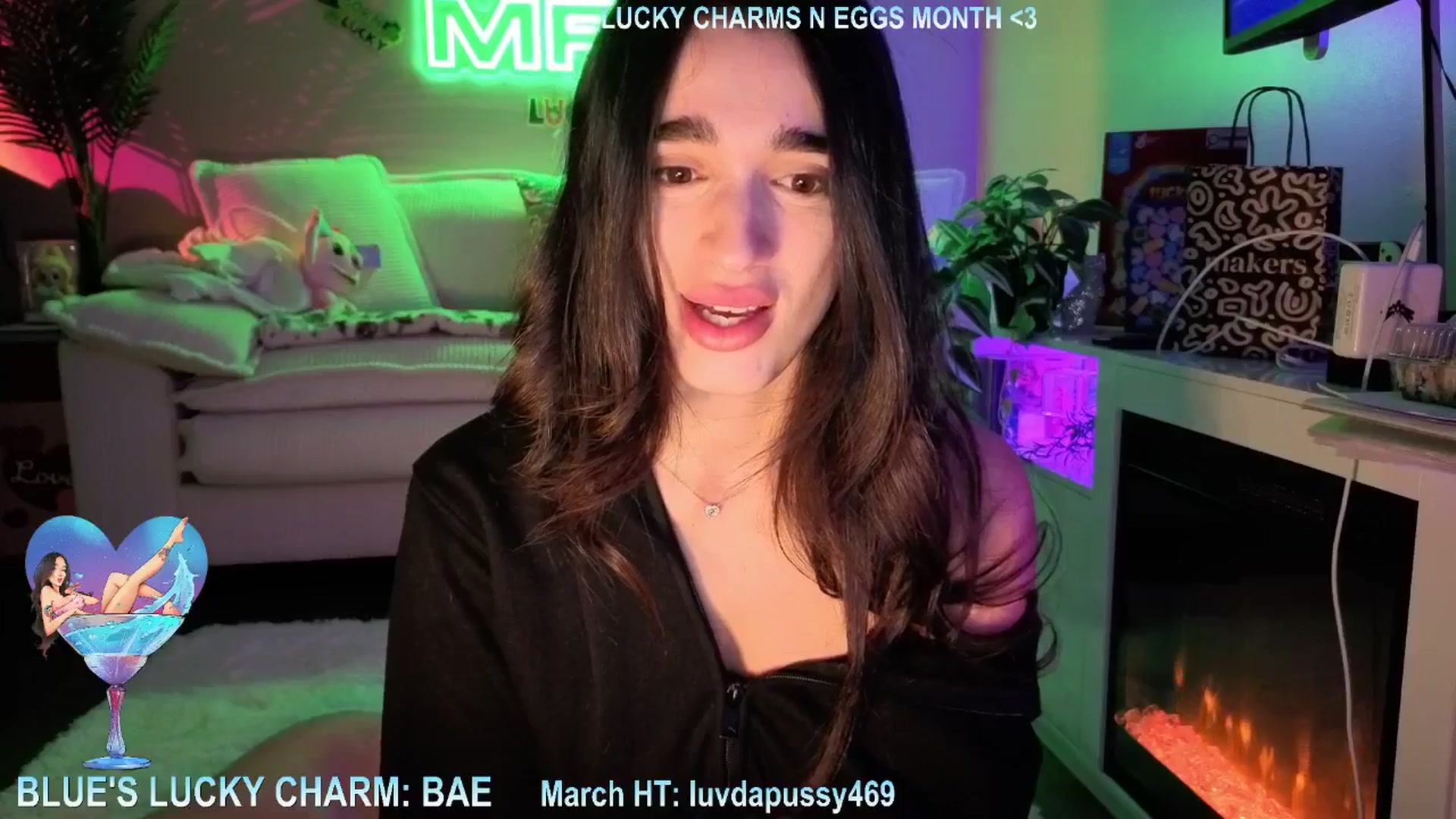Gallery image thumbnail from Itsivyblue's myfreecams stream on, 03/06/2026, 05:22 image 14 of 20