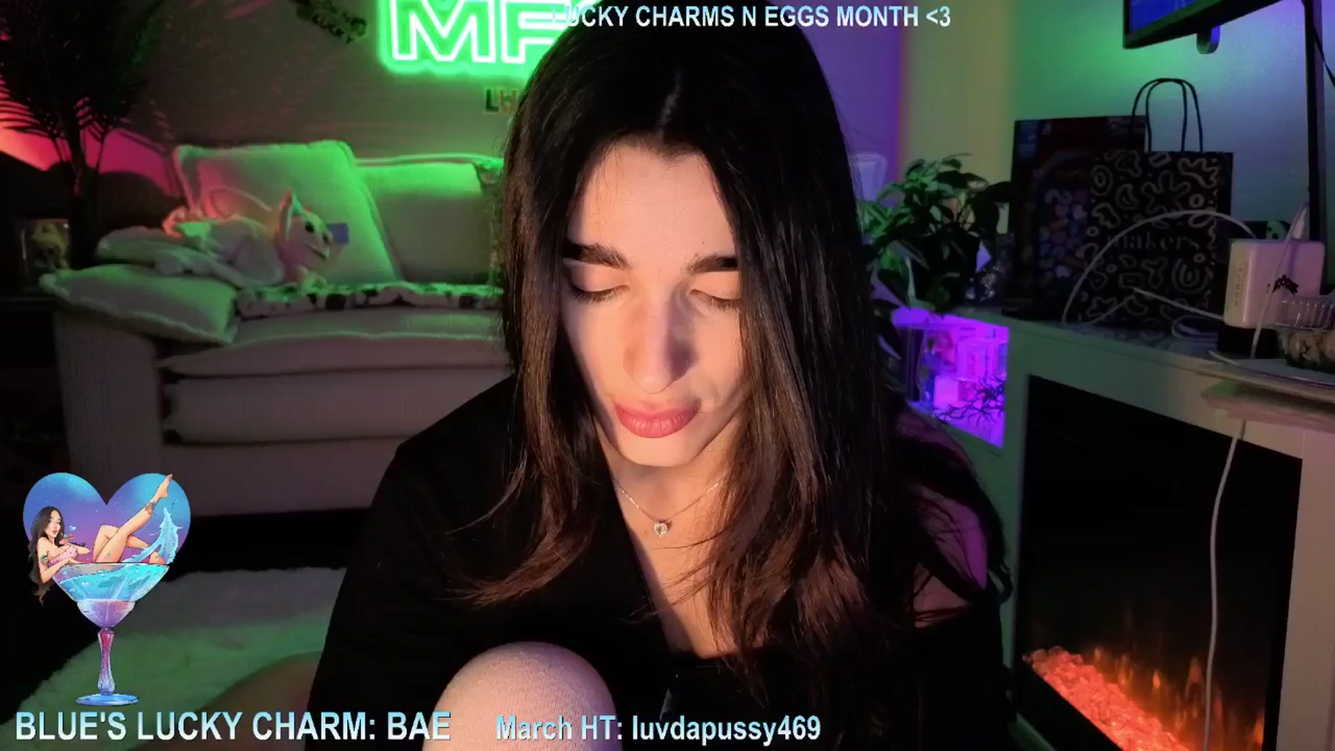 Gallery image thumbnail from Itsivyblue's myfreecams stream on, 03/06/2026, 05:22 image 1 of 20