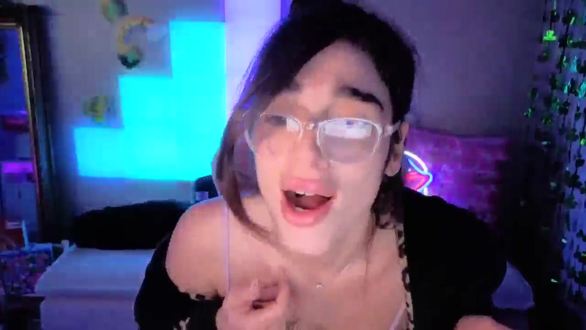 Gallery image thumbnail from Itsivyblue's myfreecams stream on, 03/12/2026, 07:10 image 3 of 20