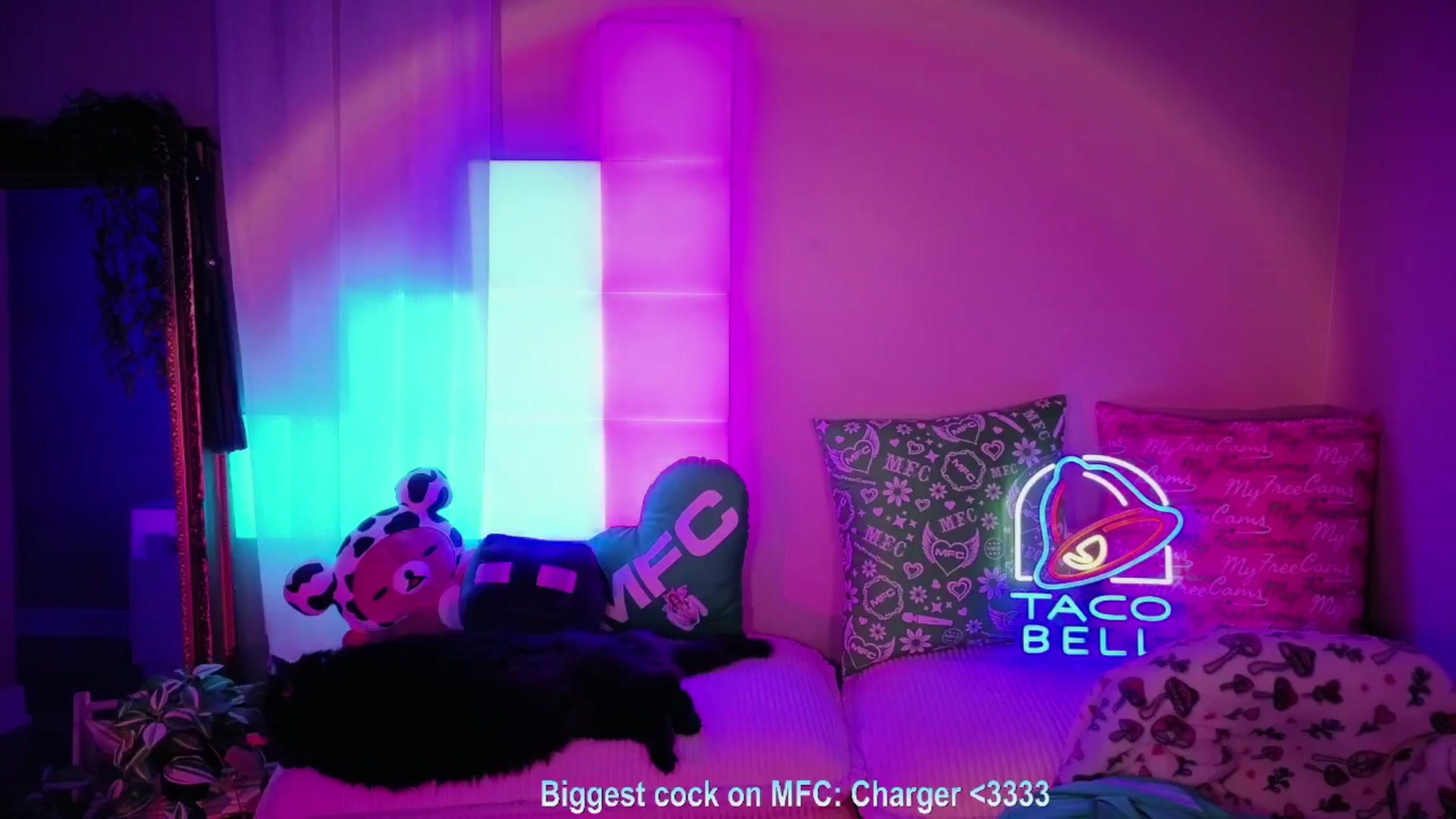 Gallery image thumbnail from Itsivyblue's myfreecams stream on, 04/08/2026, 08:23 image 18 of 20