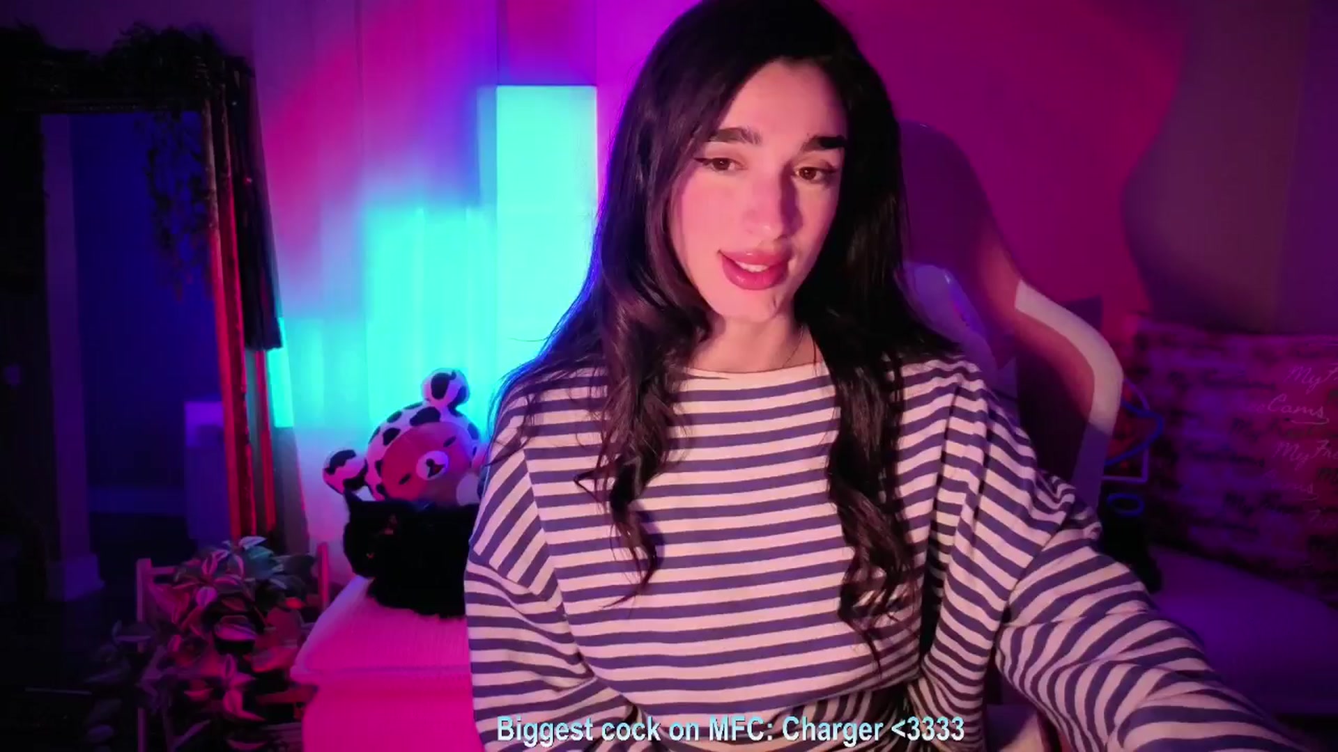 Gallery image thumbnail from Itsivyblue's myfreecams stream on, 04/09/2026, 02:26 image 2 of 20