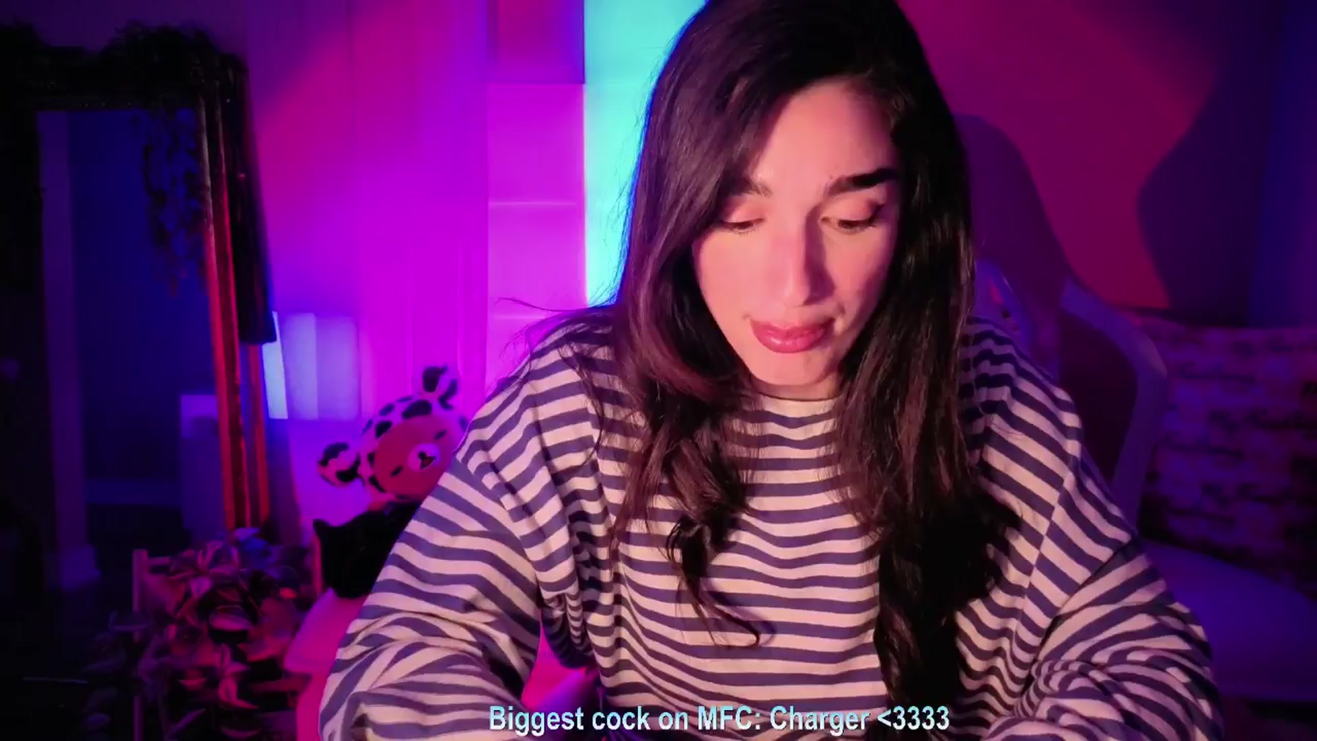 Gallery image thumbnail from Itsivyblue's myfreecams stream on, 04/09/2026, 02:26 image 3 of 20