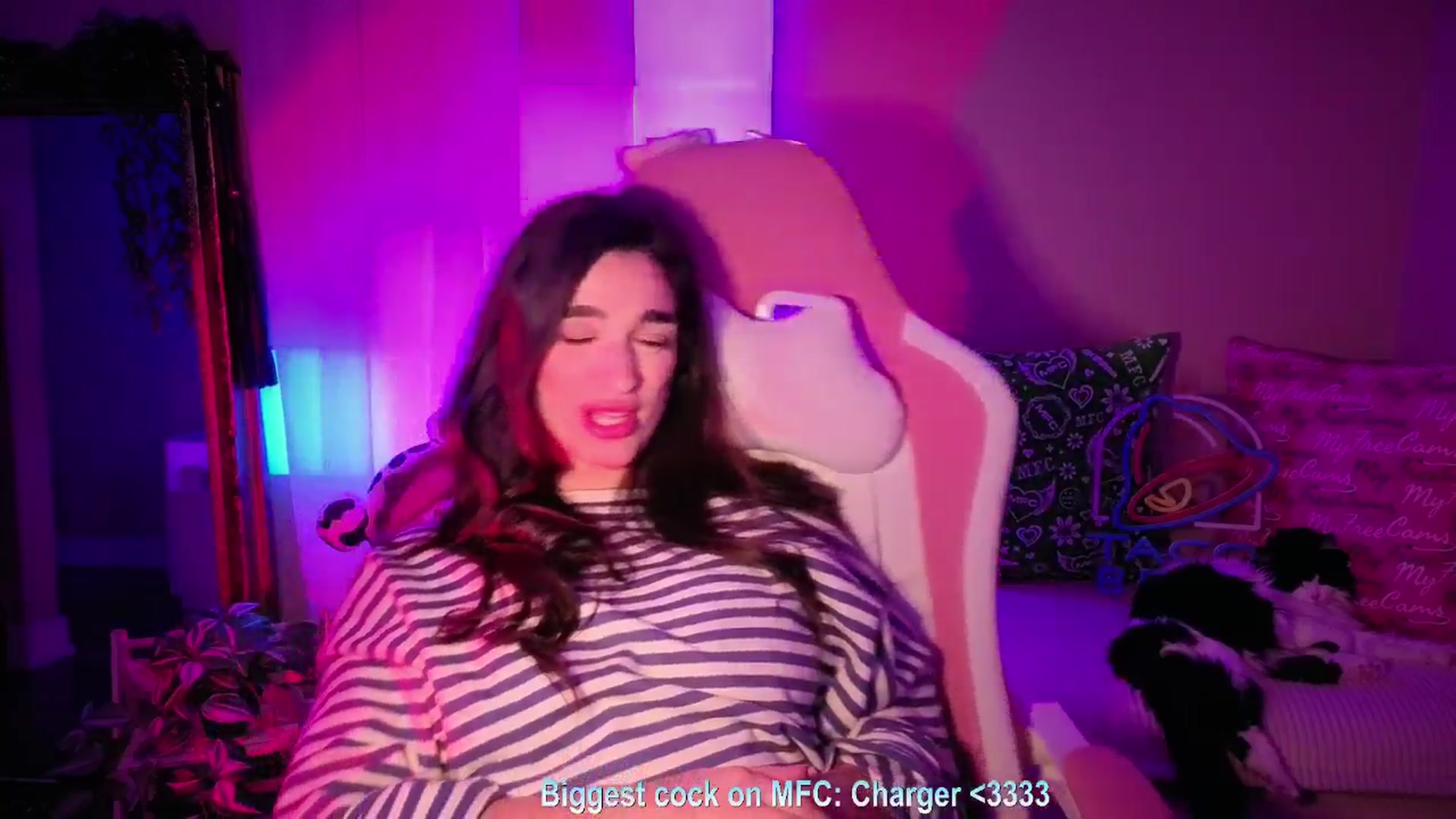 Gallery image thumbnail from Itsivyblue's myfreecams stream on, 04/09/2026, 03:14 image 19 of 20