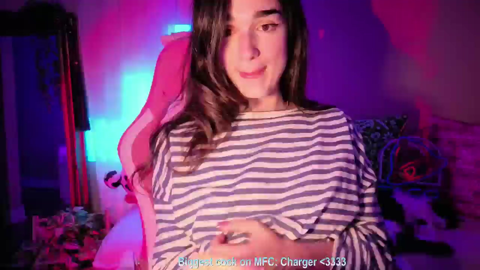 Gallery image thumbnail from Itsivyblue's myfreecams stream on, 04/09/2026, 03:14 image 1 of 20