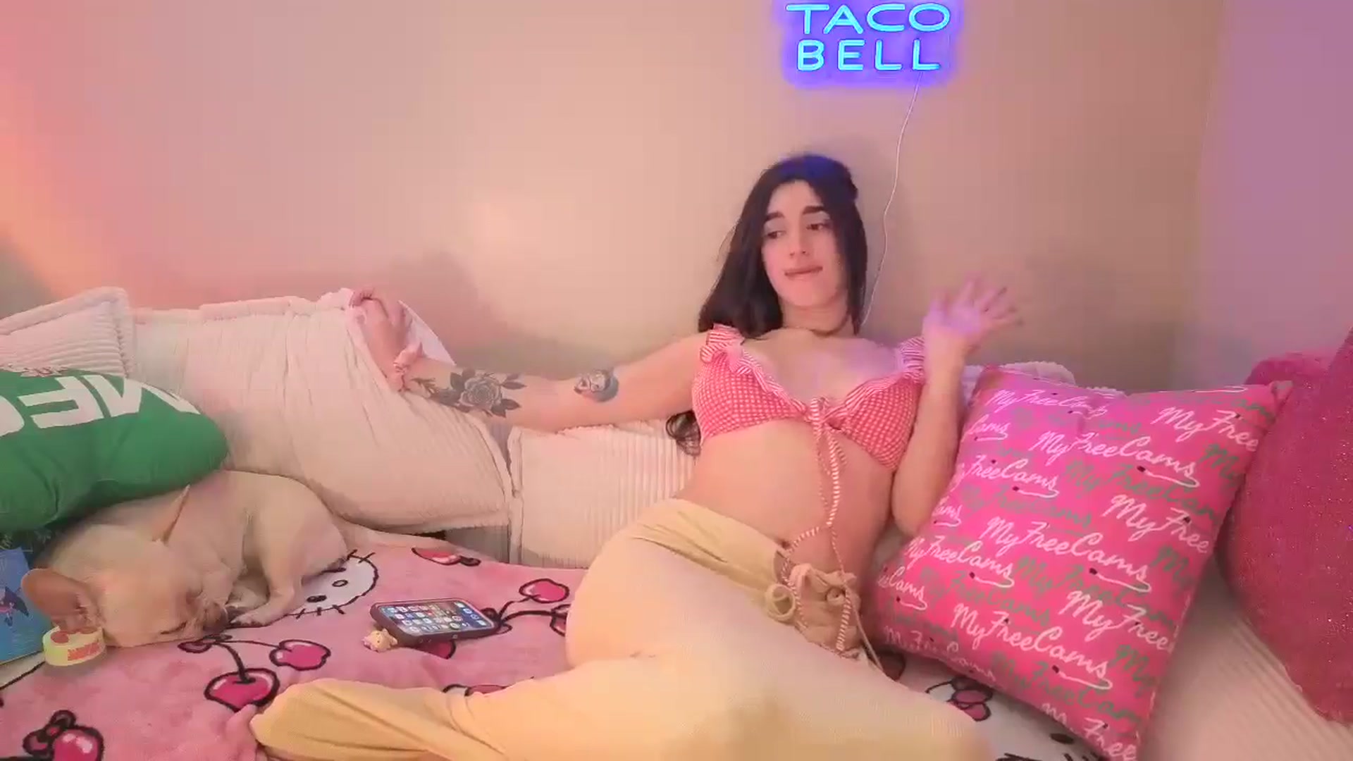 Gallery image thumbnail from Itsivyblue's myfreecams stream on, 04/30/2026, 13:22 image 10 of 20