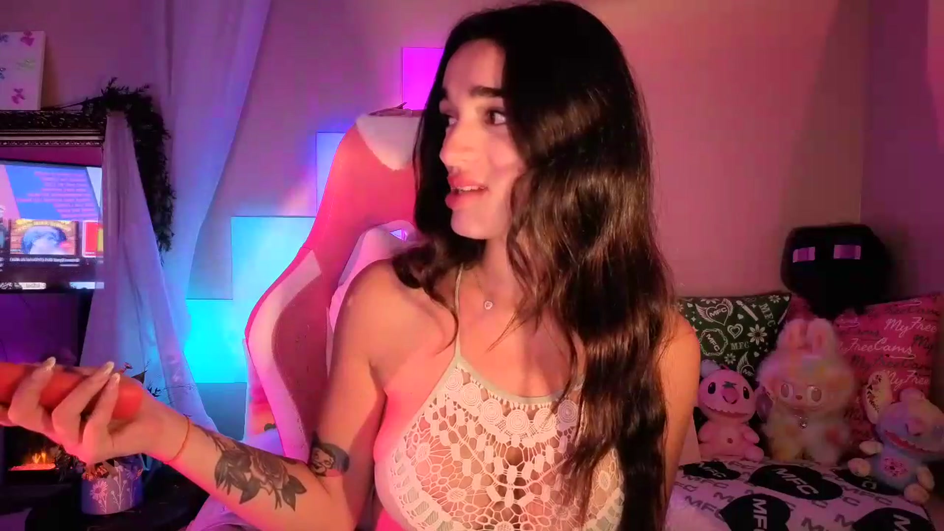 Gallery image thumbnail from Itsivyblue's myfreecams stream on, 06/10/2026, 04:18 image 11 of 20