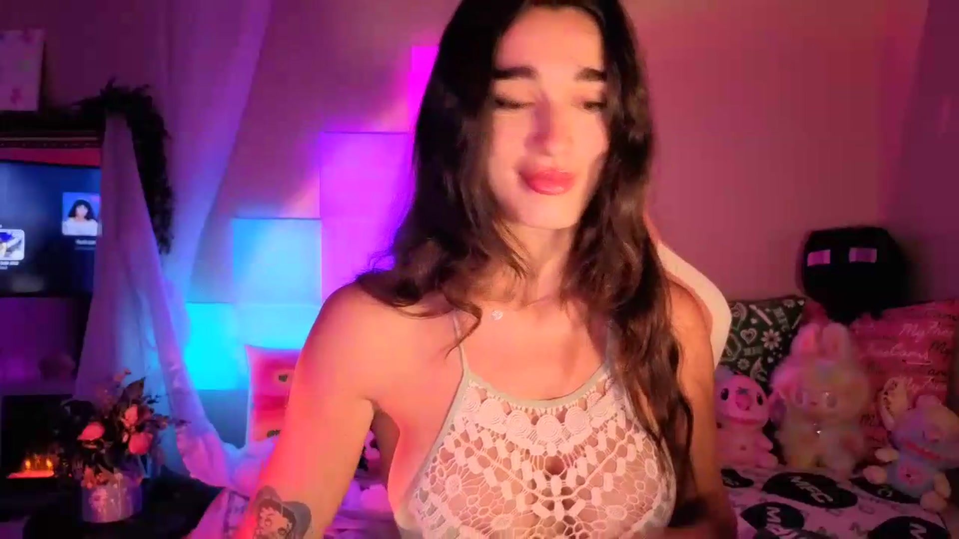 Gallery image thumbnail from Itsivyblue's myfreecams stream on, 06/10/2026, 04:18 image 15 of 20