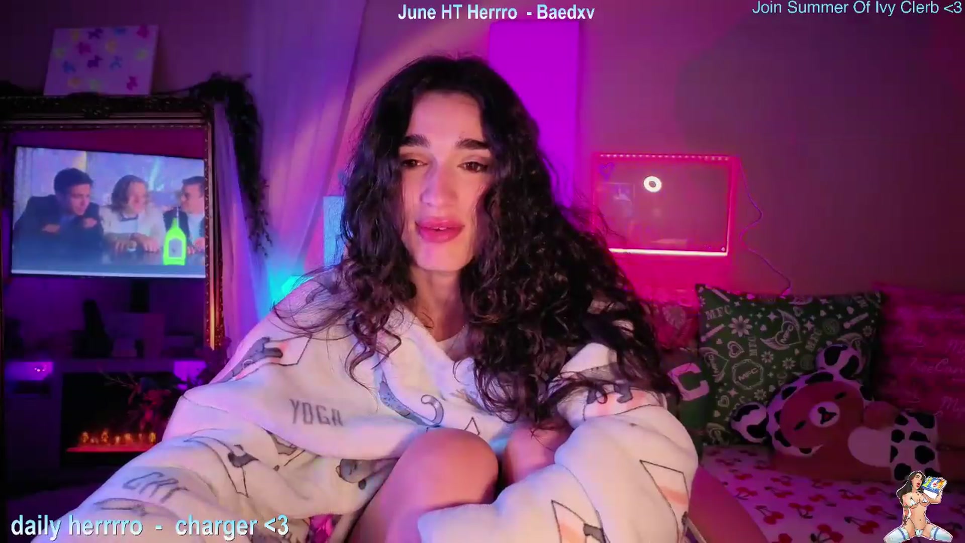 Gallery image thumbnail from Itsivyblue's myfreecams stream on, 06/11/2026, 03:55 image 20 of 20