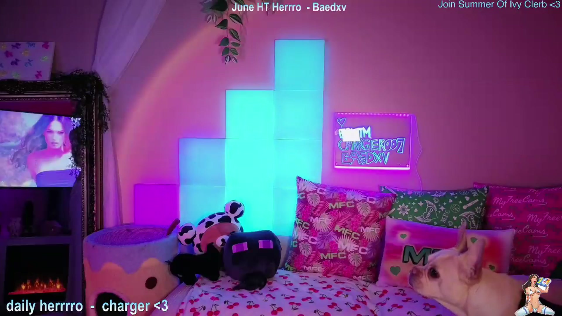 Gallery image thumbnail from Itsivyblue's myfreecams stream on, 06/22/2026, 04:42 image 11 of 20