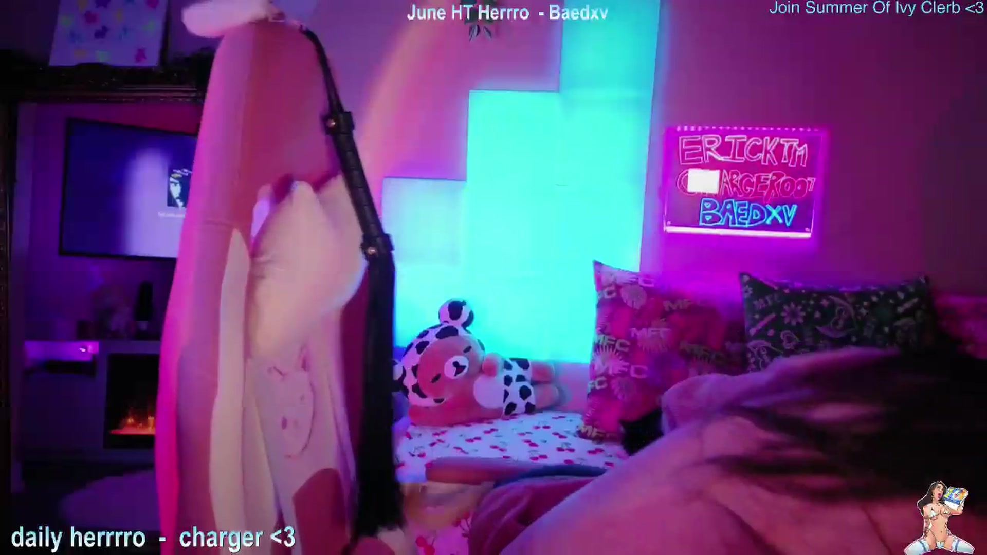 Gallery image thumbnail from Itsivyblue's myfreecams stream on, 06/23/2026, 06:15 image 8 of 20