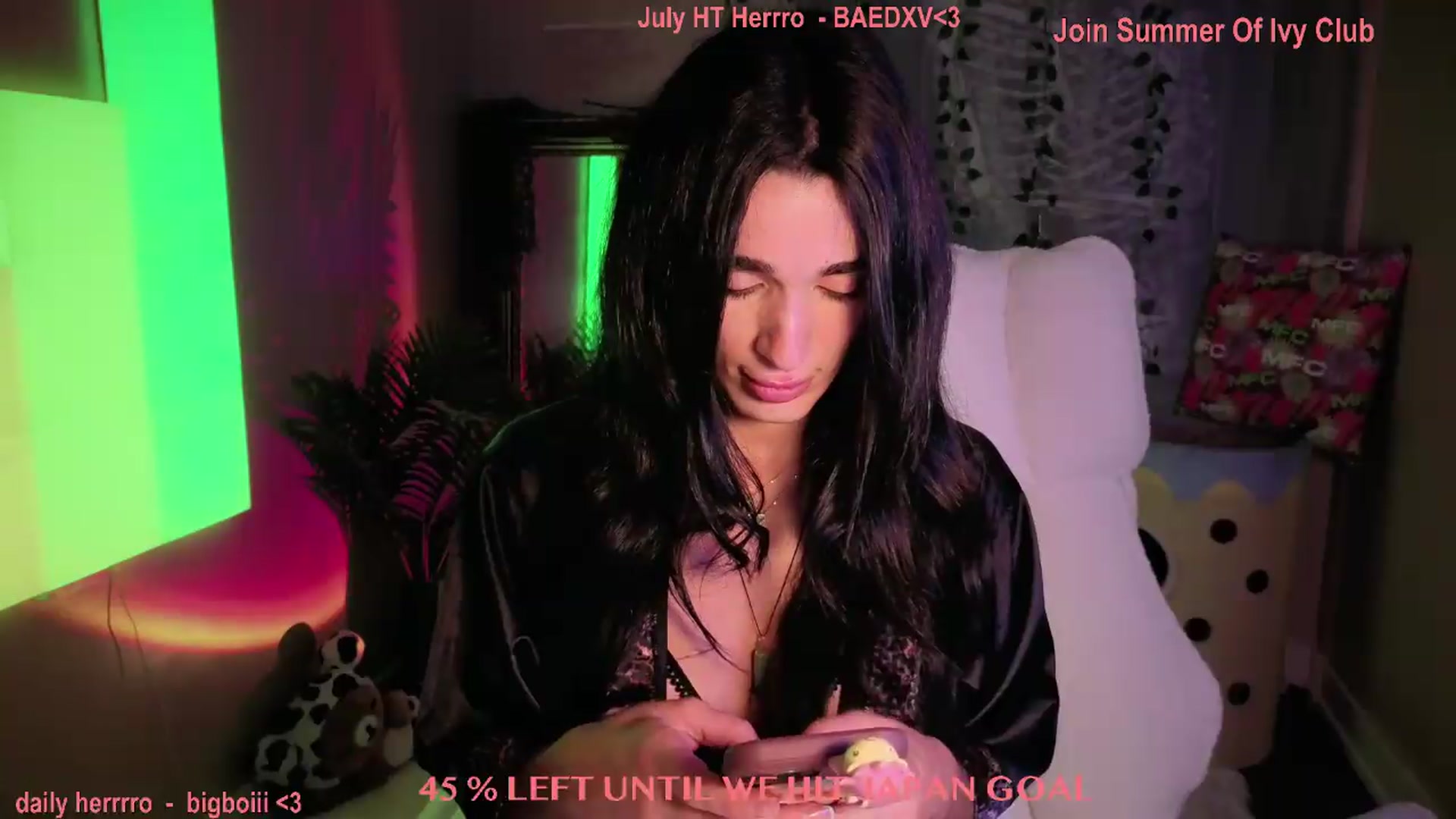 Gallery image thumbnail from Itsivyblue's myfreecams stream on, 07/16/2026, 08:58 image 11 of 20