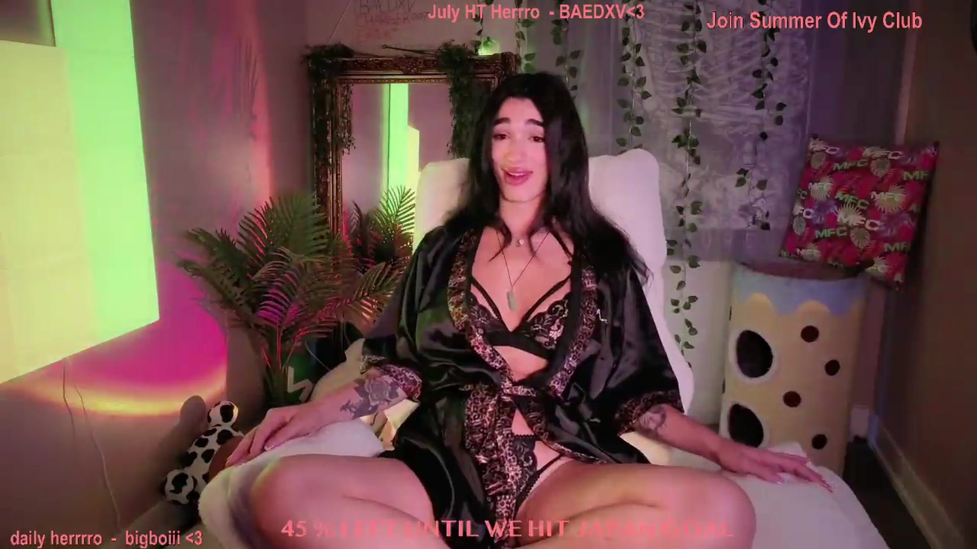 Gallery image thumbnail from Itsivyblue's myfreecams stream on, 07/16/2026, 08:58 image 5 of 20