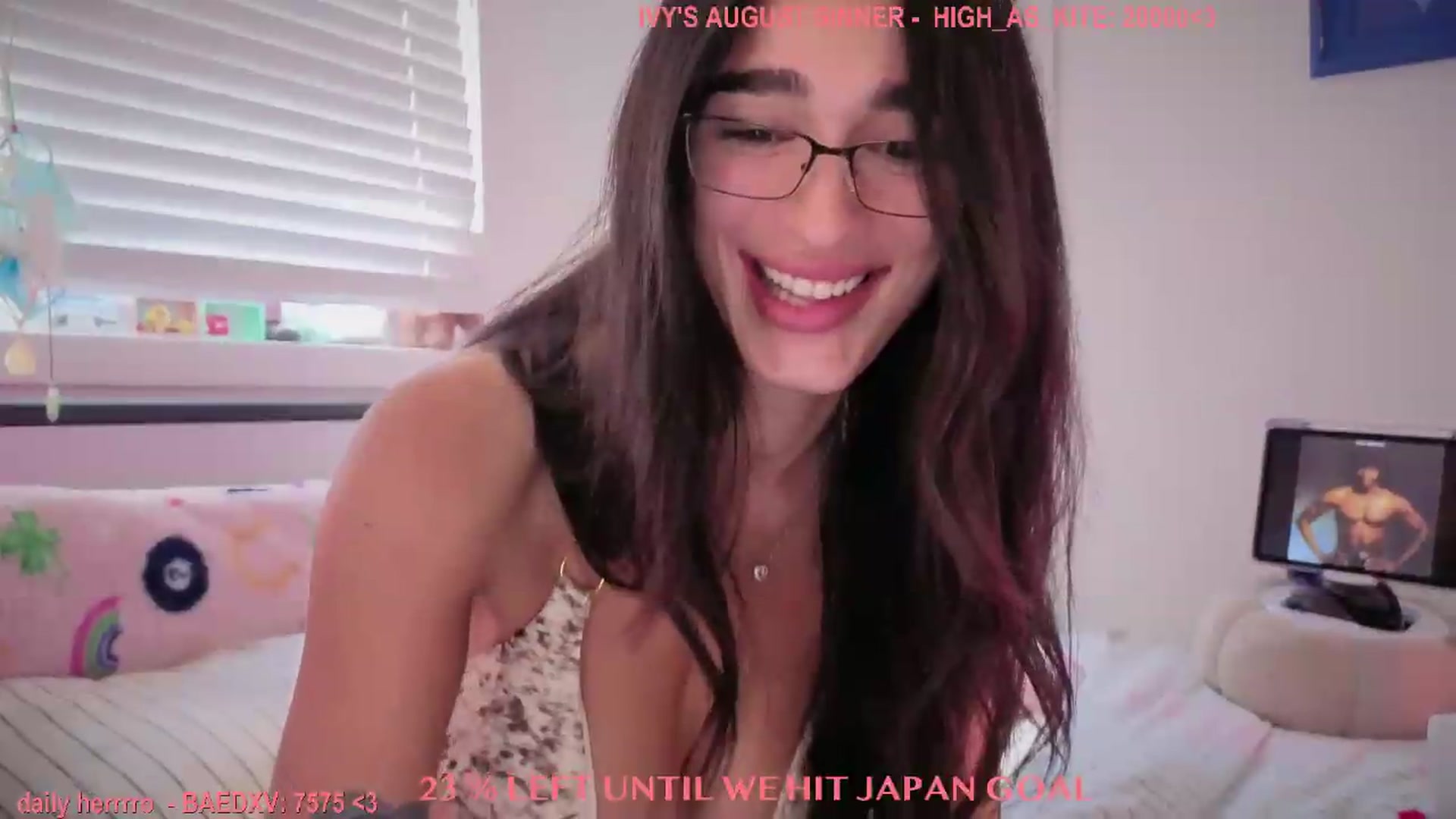 Gallery image thumbnail from Itsivyblue's myfreecams stream on, 08/19/2026, 13:25 image 17 of 20