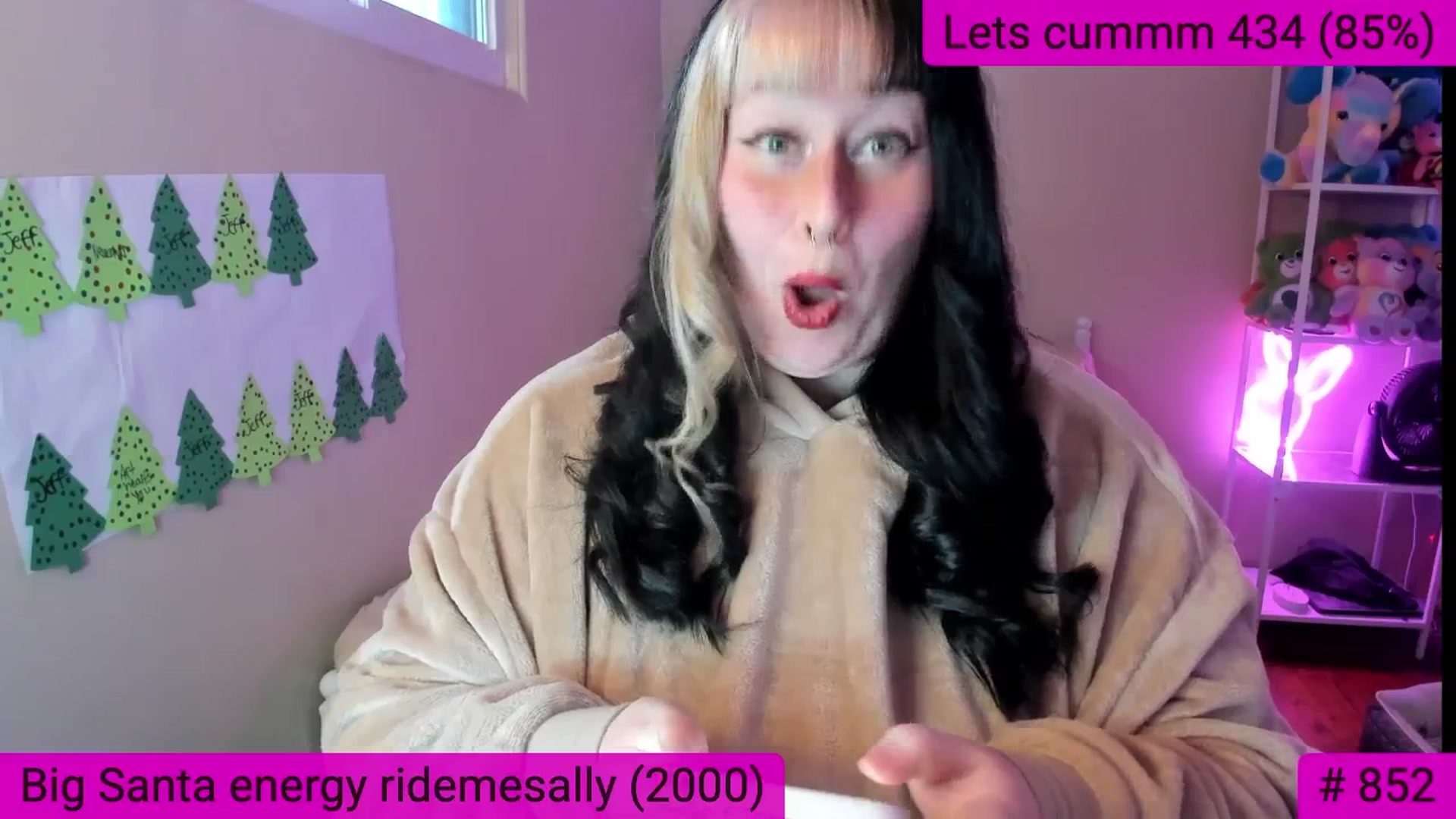 Gallery image thumbnail from Itslaurenxo's myfreecams stream on, 12/09/2025, 21:28 image 15 of 20