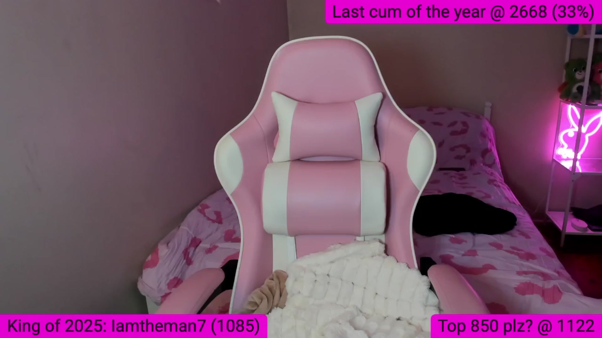 Gallery image thumbnail from Itslaurenxo's myfreecams stream on, 12/31/2025, 20:20 image 19 of 20