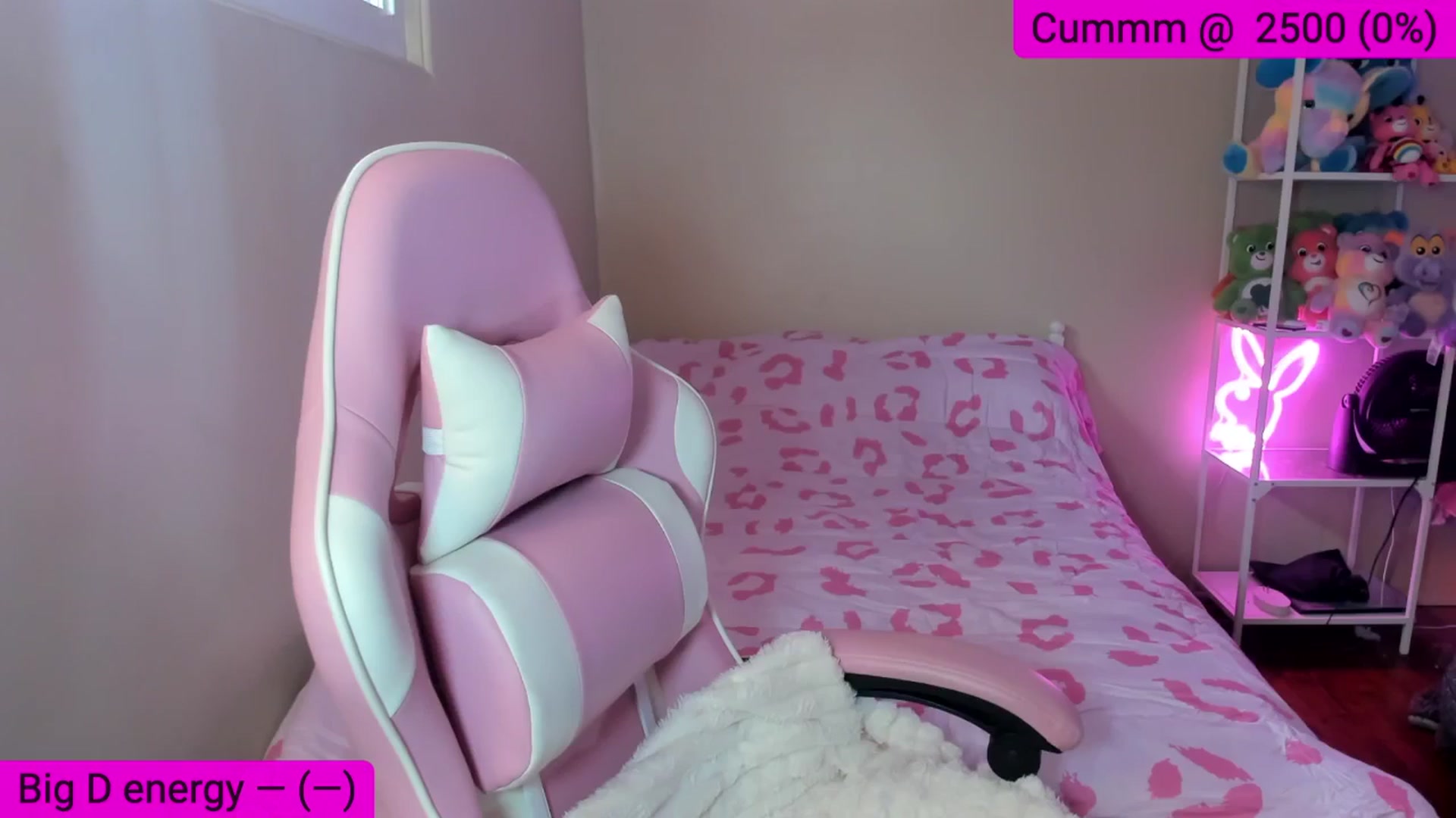 Gallery image thumbnail from Itslaurenxo's myfreecams stream on, 01/13/2026, 19:01 image 5 of 20