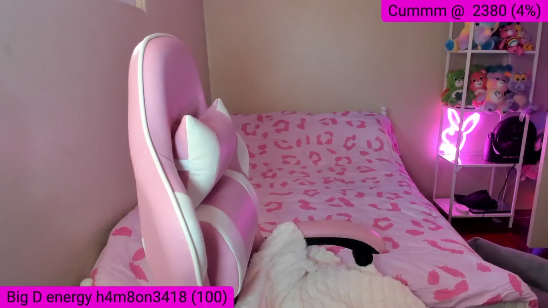 Gallery image thumbnail from Itslaurenxo's myfreecams stream on, 01/13/2026, 20:01 image 12 of 20