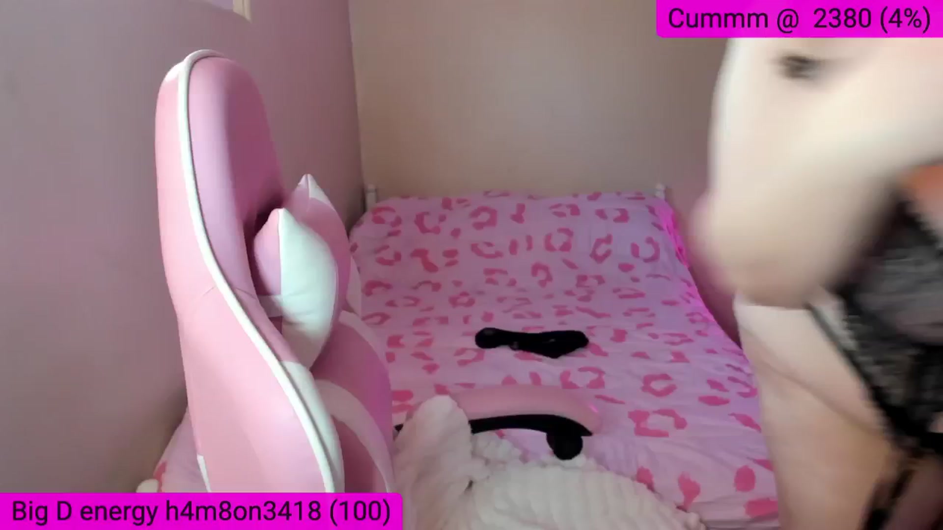 Gallery image thumbnail from Itslaurenxo's myfreecams stream on, 01/13/2026, 20:01 image 13 of 20
