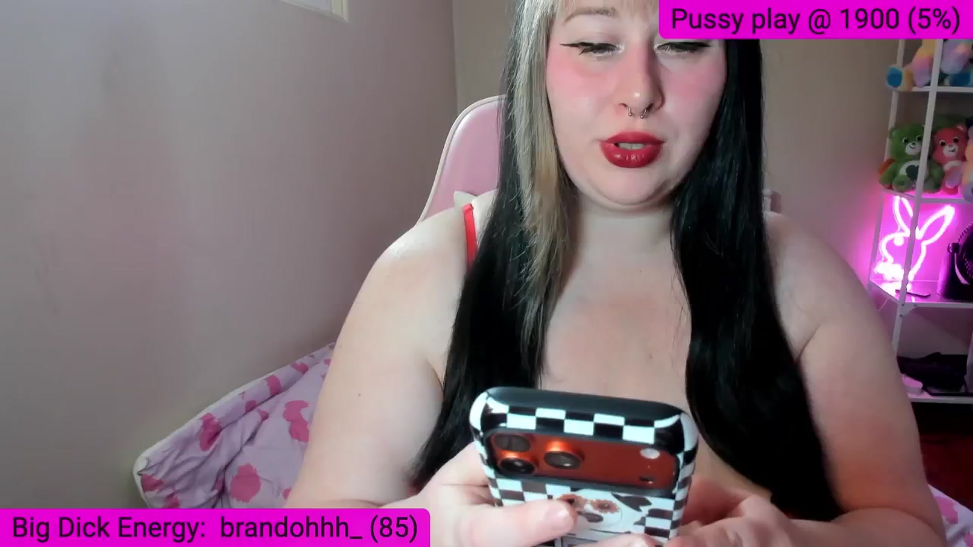 Gallery image thumbnail from Itslaurenxo's myfreecams stream on, 01/28/2026, 21:17 image 3 of 20