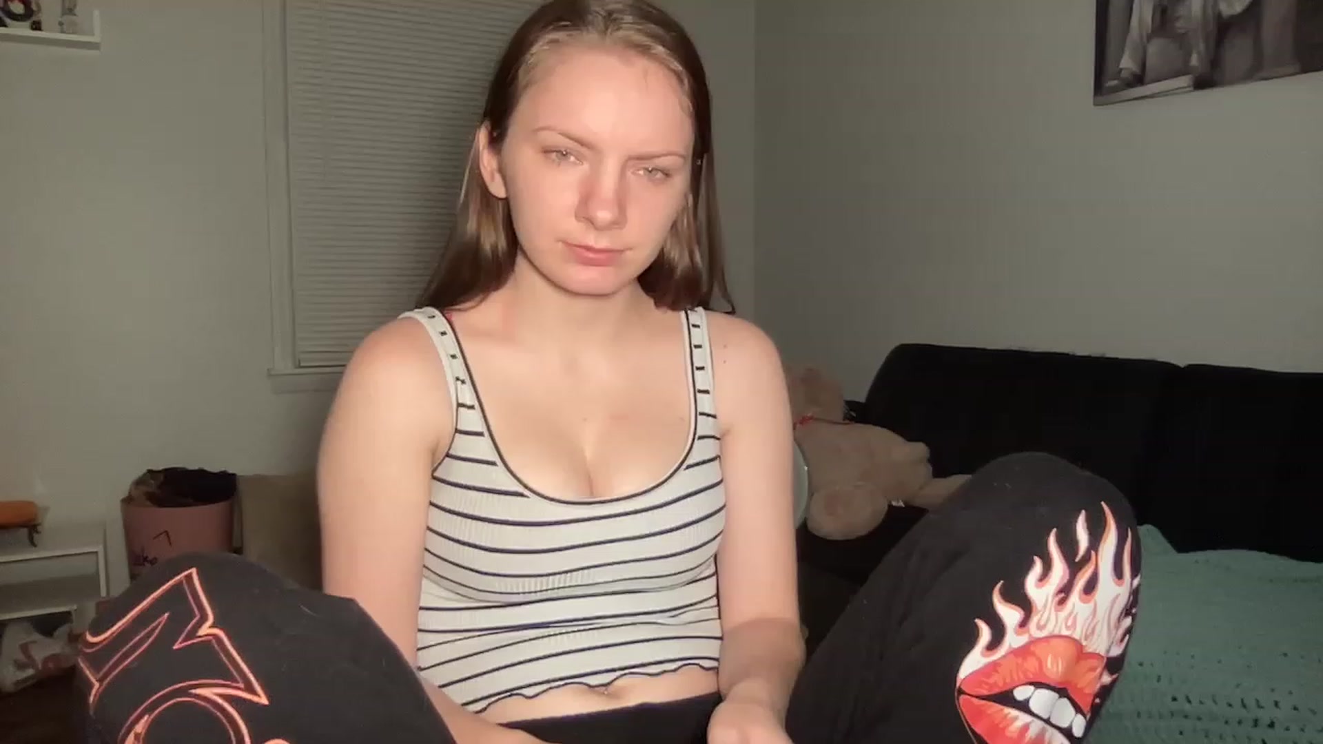 Gallery image thumbnail from Itslizzy22's myfreecams stream on, 12/19/2022, 09:34 image 3 of 20