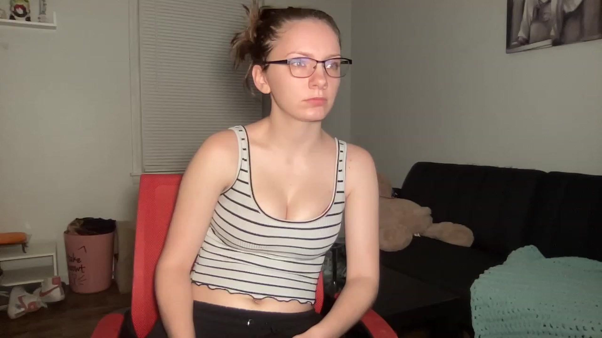 Gallery image thumbnail from Itslizzy22's myfreecams stream on, 12/19/2022, 09:34 image 13 of 20