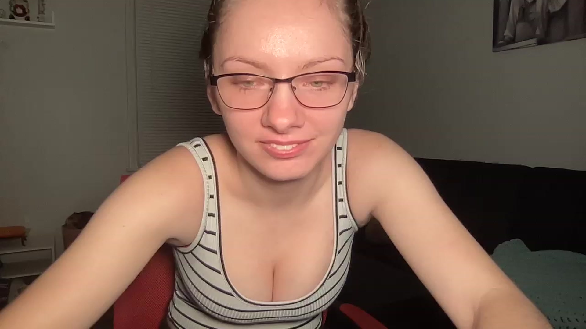Gallery image thumbnail from Itslizzy22's myfreecams stream on, 12/19/2022, 09:34 image 18 of 20
