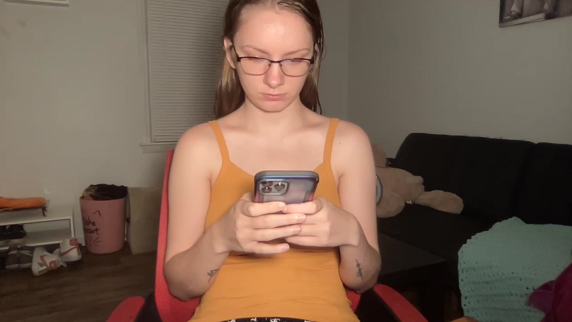 Gallery image thumbnail from Itslizzy22's myfreecams stream on, 12/21/2022, 01:22 image 4 of 20