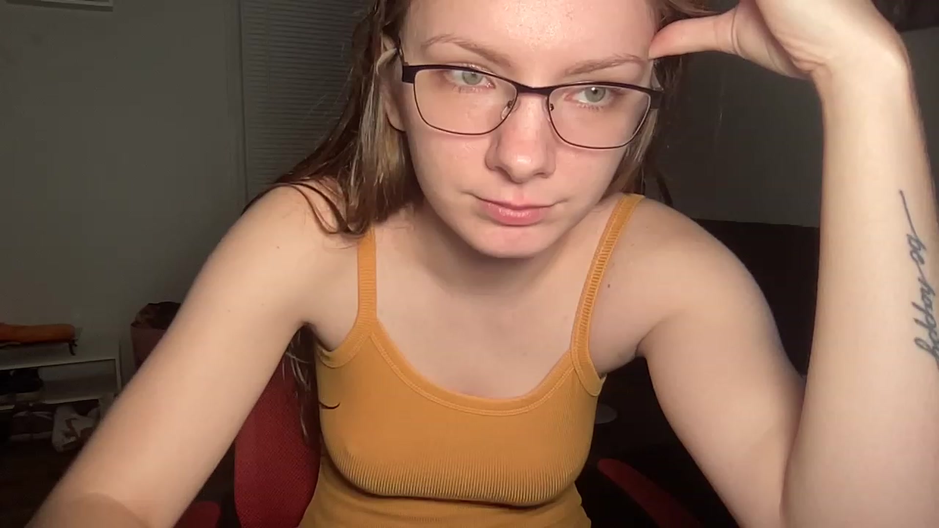 Gallery image thumbnail from Itslizzy22's myfreecams stream on, 12/21/2022, 01:22 image 8 of 20