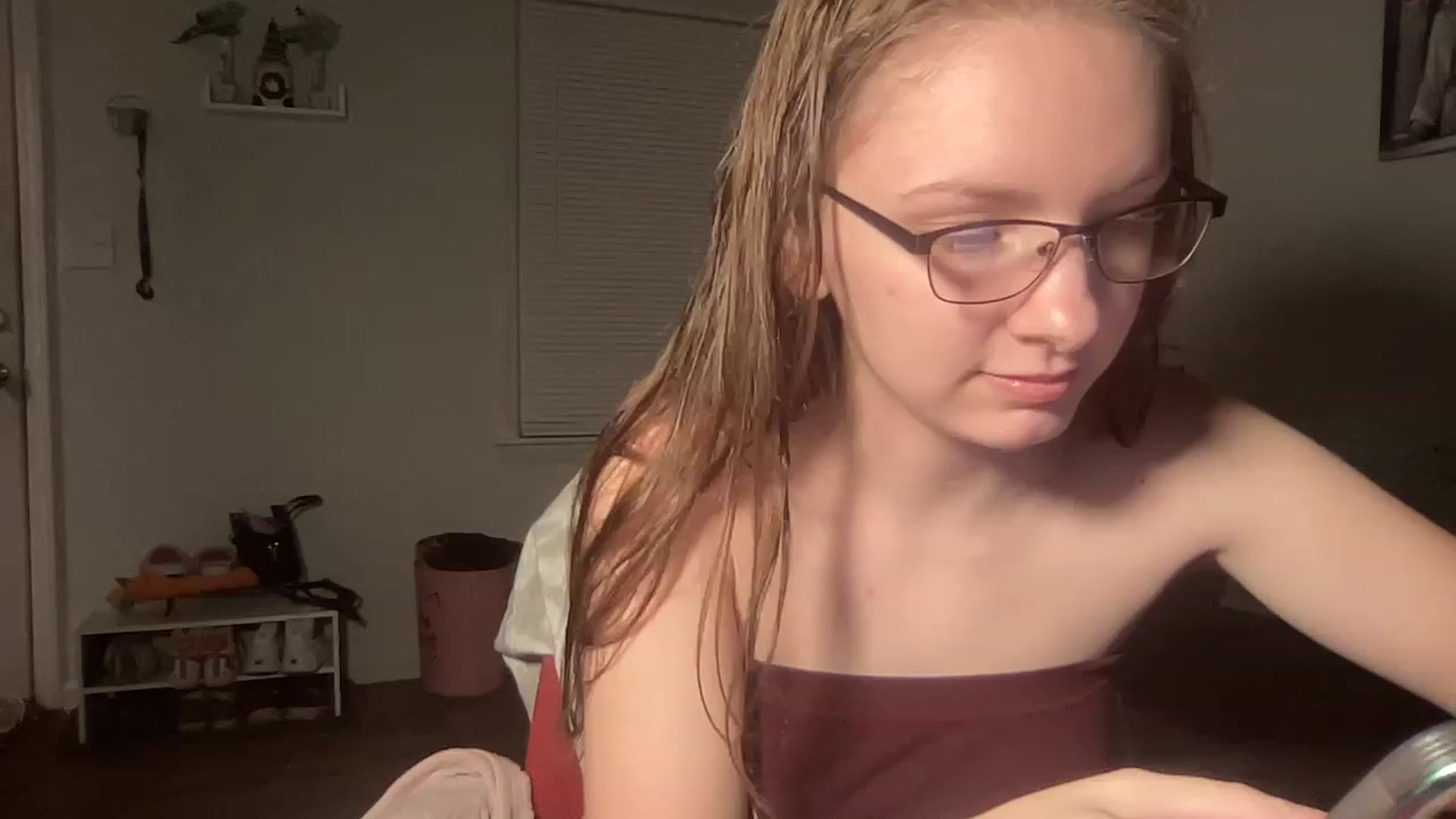Gallery image thumbnail from Itslizzy22's myfreecams stream on, 12/26/2022, 03:56 image 18 of 20