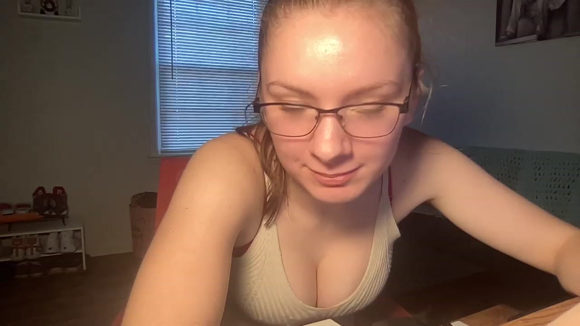 Gallery image thumbnail from Itslizzy22's myfreecams stream on, 12/27/2022, 22:03 image 8 of 20