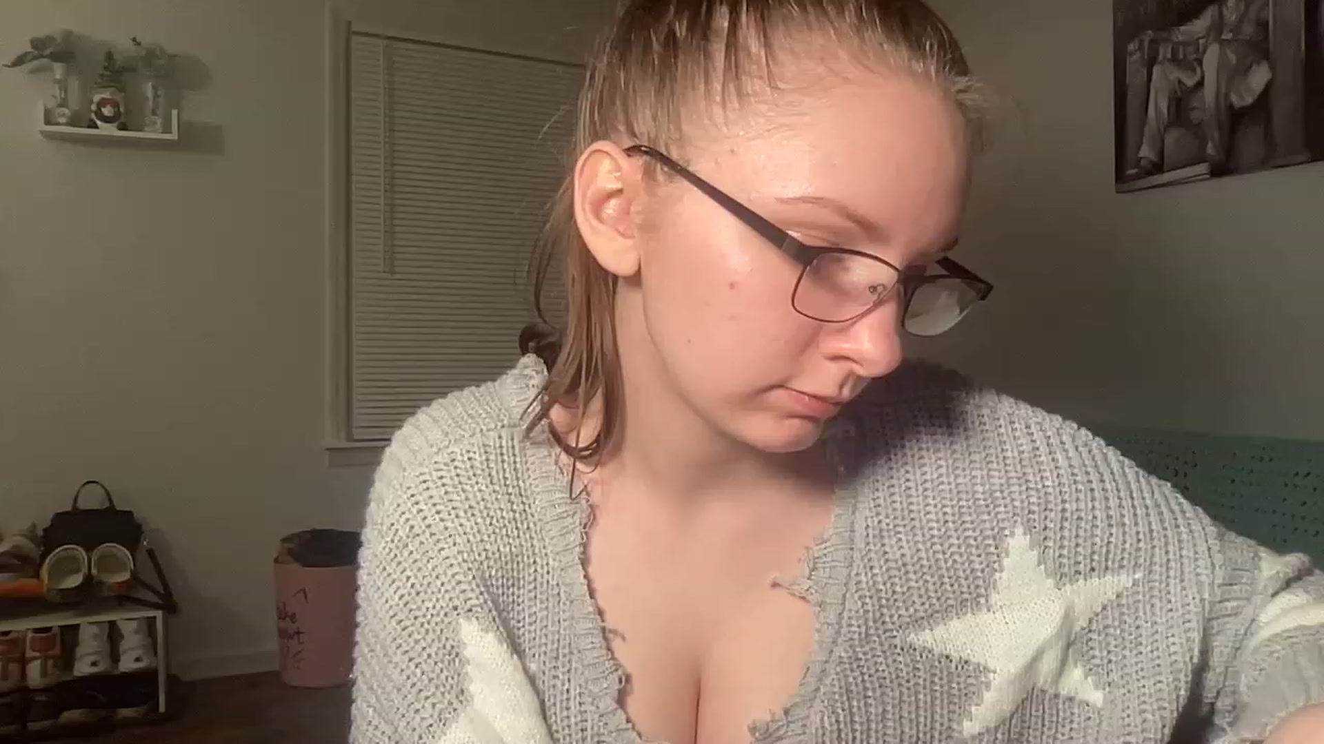 Gallery image thumbnail from Itslizzy22's myfreecams stream on, 12/30/2022, 02:39 image 7 of 20
