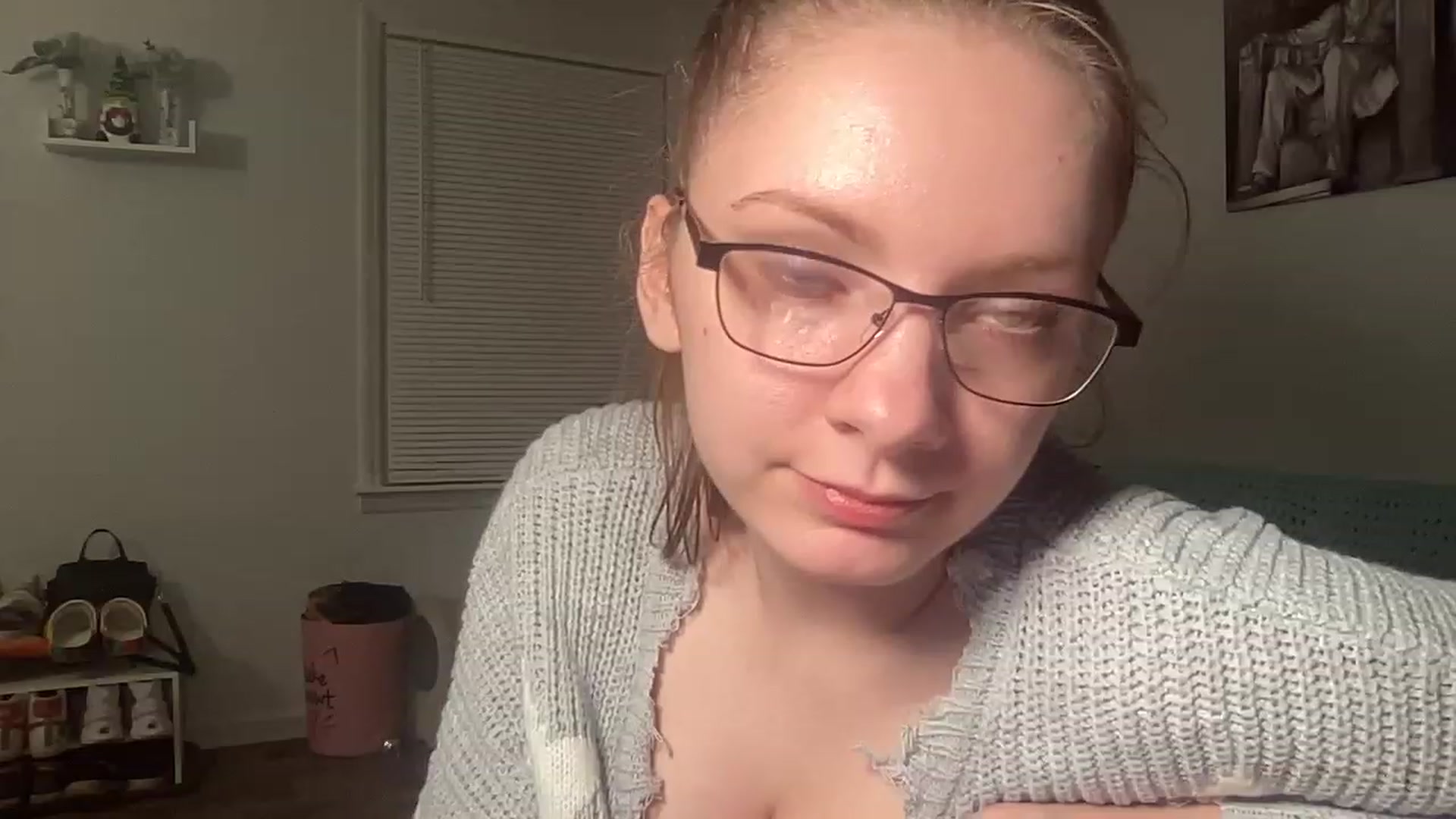 Gallery image thumbnail from Itslizzy22's myfreecams stream on, 12/30/2022, 02:39 image 4 of 20